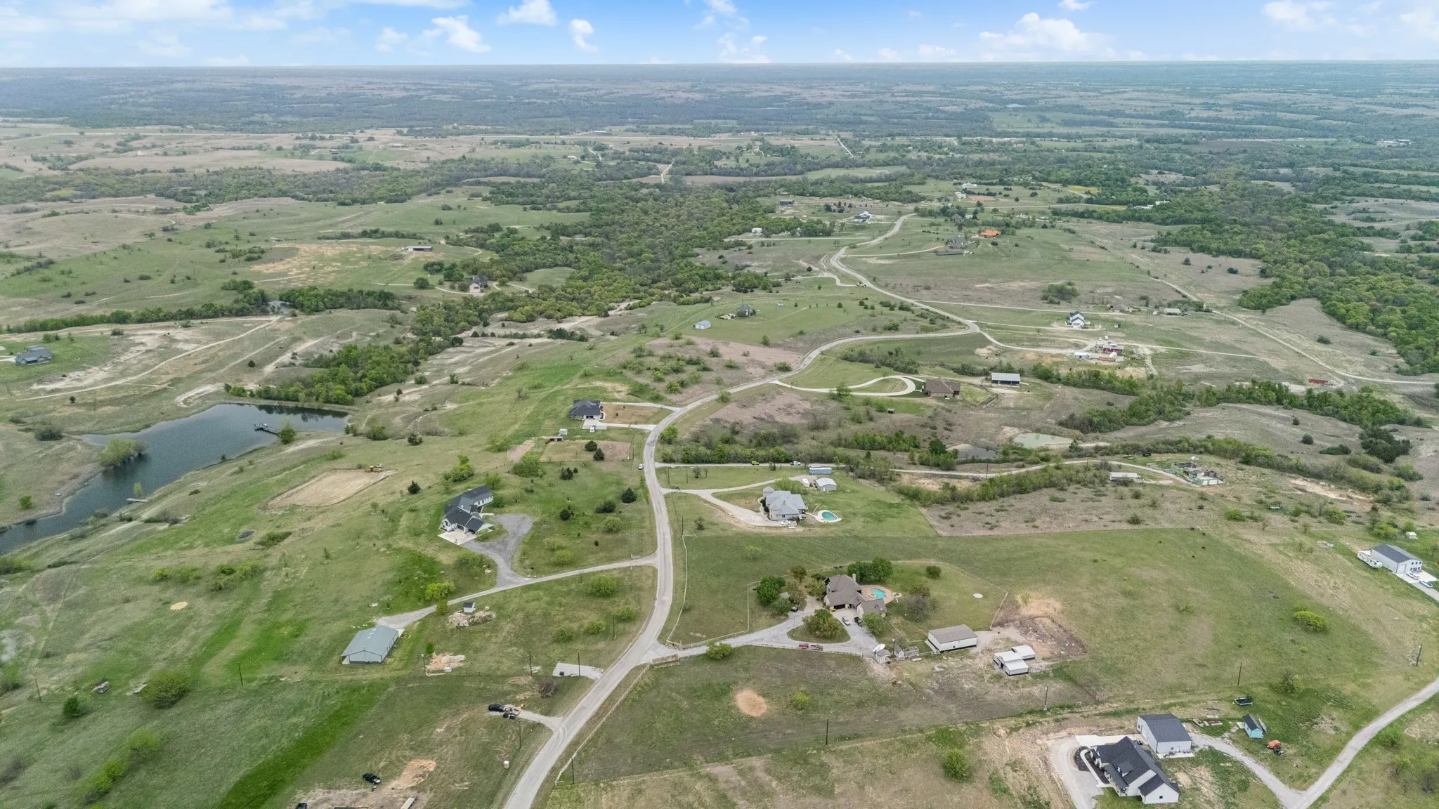Single Family Residence For Sale in Wise County , 1395 Private Road 4011, Decatur, Texas 76234, 4 Bedroom, 6 Bathroom, 2 Garage spaces, 3,700 Sqft, built in 2016, mls#21222732, Real Estate Agent in Decatur, Homes For Sale in Wise county, Homes For Sale in Decatur, Realtor in Decatur Texas, Real Estate Brokerage Independent Realty Texas, Luminita Cordes Realtor