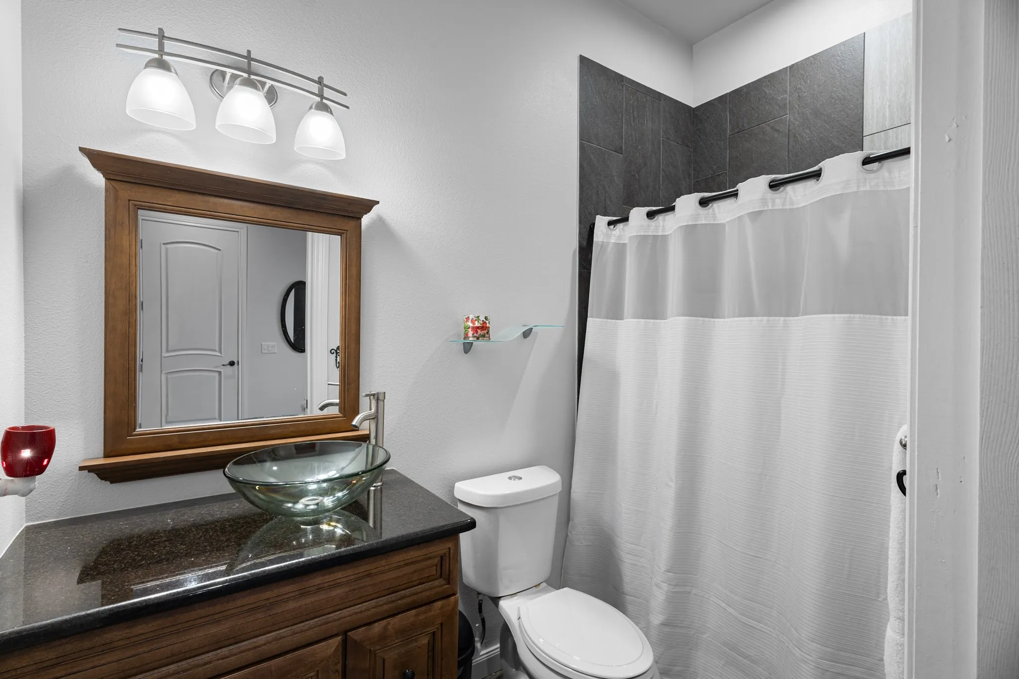 Single Family Residence For Sale in Wise County , 1395 Private Road 4011, Decatur, Texas 76234, 4 Bedroom, 6 Bathroom, 2 Garage spaces, 3,700 Sqft, built in 2016, mls#21222732, Real Estate Agent in Decatur, Homes For Sale in Wise county, Homes For Sale in Decatur, Realtor in Decatur Texas, Real Estate Brokerage Independent Realty Texas, Luminita Cordes Realtor