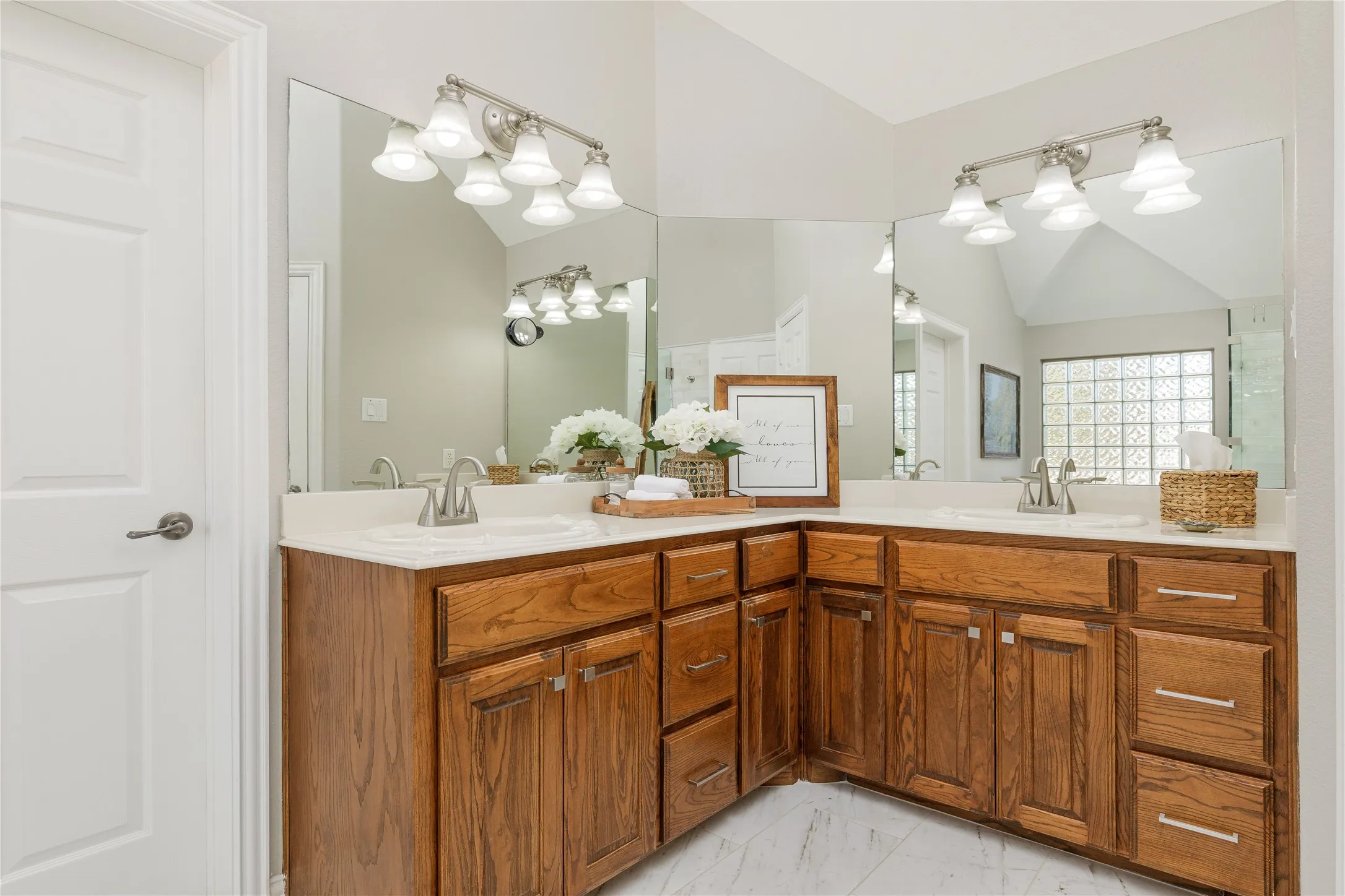 Single Family Residence For Sale in Collin County , 11030 Wild Rose Lane, Anna, Texas 75409, 7 Bedroom, 7 Bathroom, 7 Garage spaces, 5,247 Sqft, built in 2003, Preowned, mls#21210636, Real Estate Agent in Anna, Homes For Sale in Collin county, Homes For Sale in Anna, Realtor in Anna Texas, Real Estate Brokerage Independent Realty Texas, Luminita Cordes Realtor