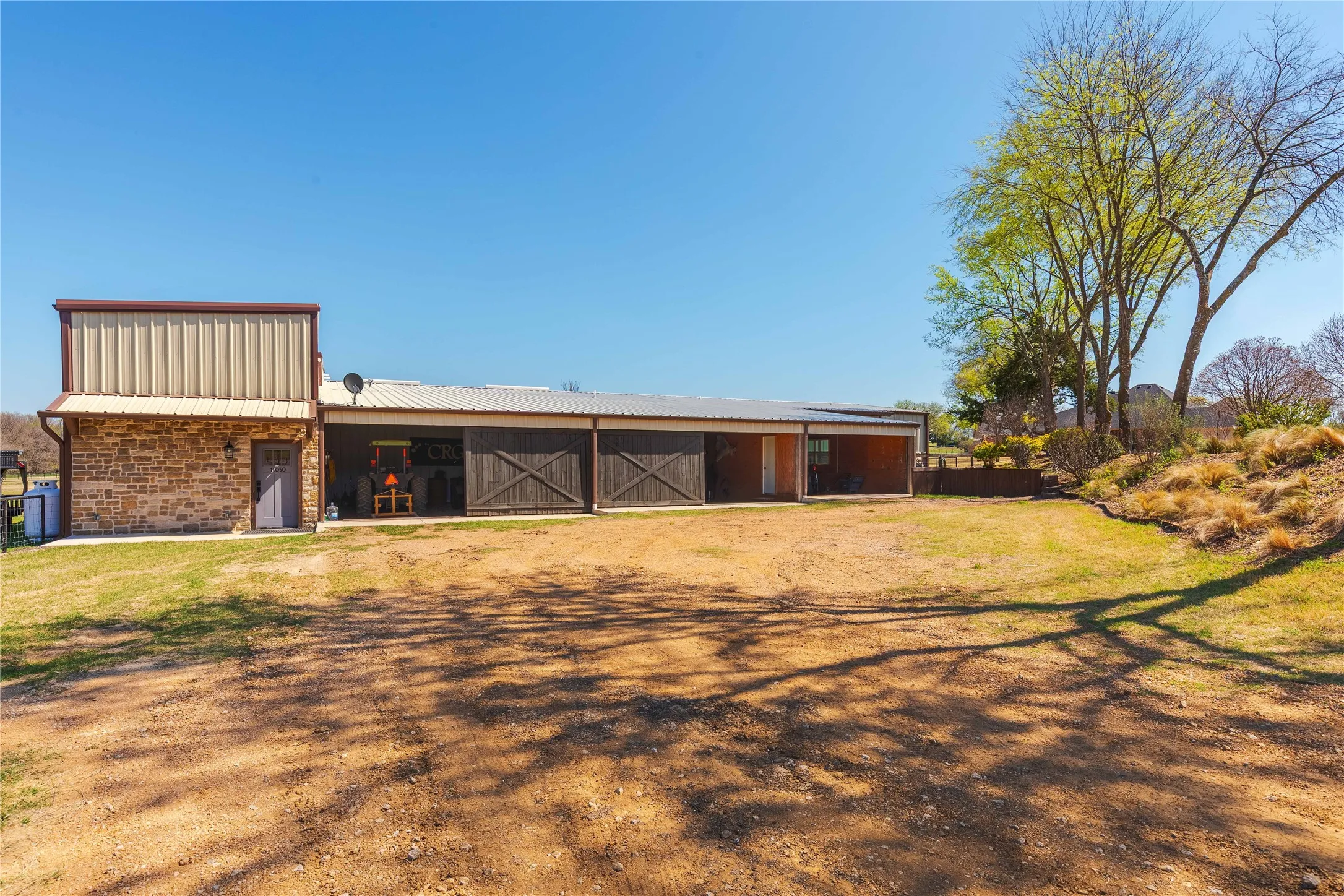 Single Family Residence For Sale in Collin County , 11030 Wild Rose Lane, Anna, Texas 75409, 7 Bedroom, 7 Bathroom, 7 Garage spaces, 5,247 Sqft, built in 2003, Preowned, mls#21210636, Real Estate Agent in Anna, Homes For Sale in Collin county, Homes For Sale in Anna, Realtor in Anna Texas, Real Estate Brokerage Independent Realty Texas, Luminita Cordes Realtor