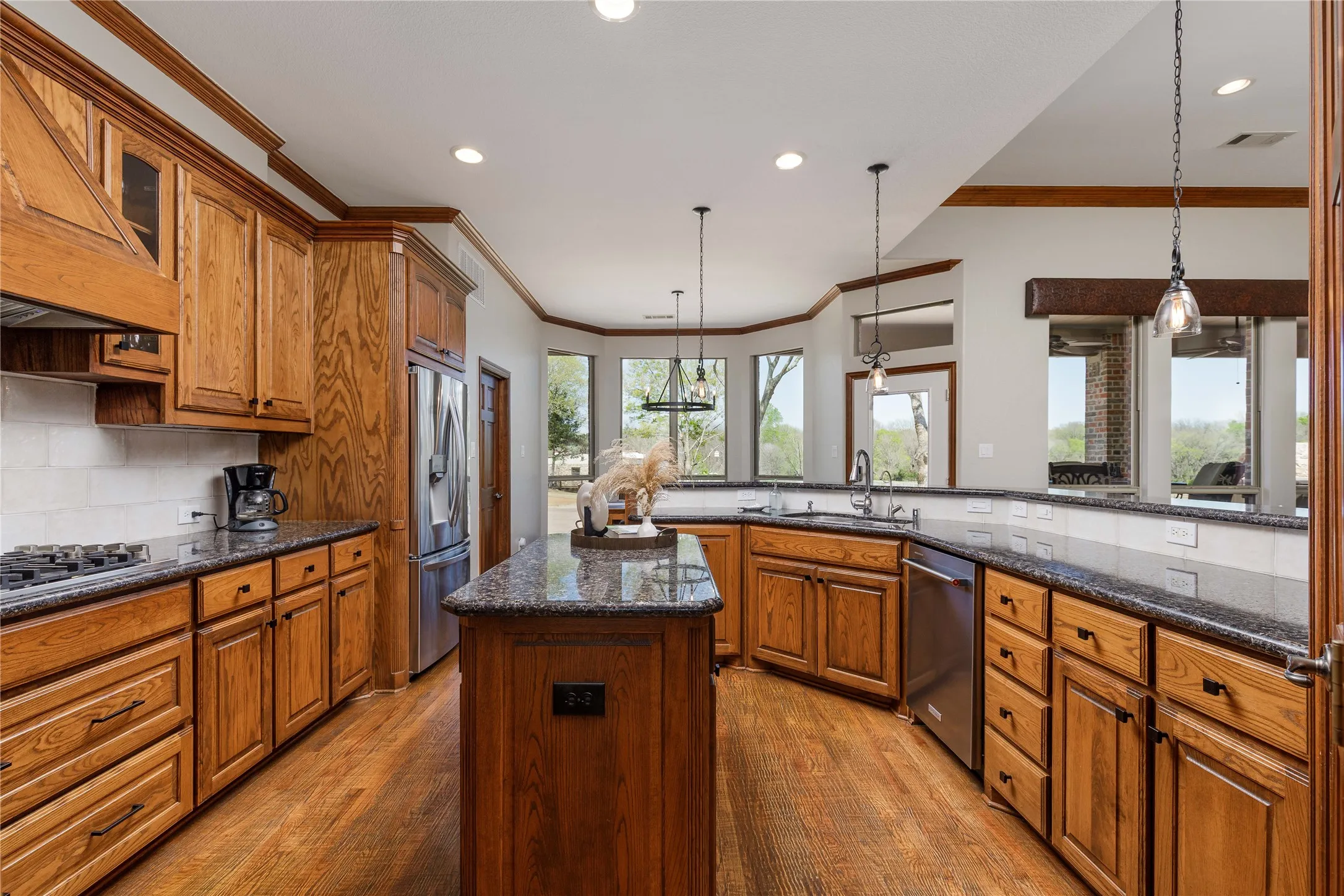Single Family Residence For Sale in Collin County , 11030 Wild Rose Lane, Anna, Texas 75409, 7 Bedroom, 7 Bathroom, 7 Garage spaces, 5,247 Sqft, built in 2003, Preowned, mls#21210636, Real Estate Agent in Anna, Homes For Sale in Collin county, Homes For Sale in Anna, Realtor in Anna Texas, Real Estate Brokerage Independent Realty Texas, Luminita Cordes Realtor