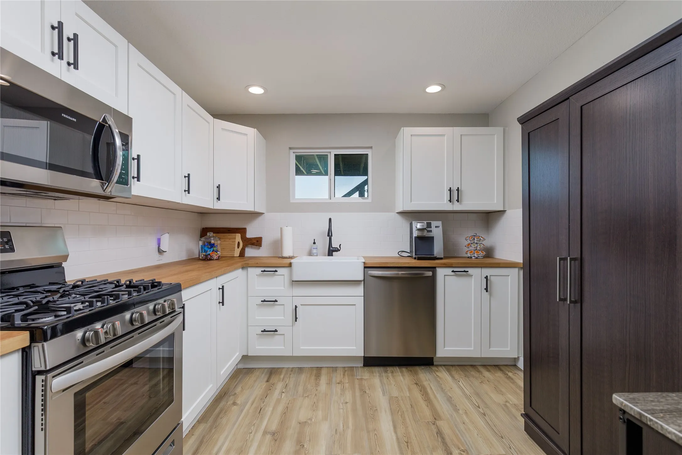 Office Guest House Kitchen
