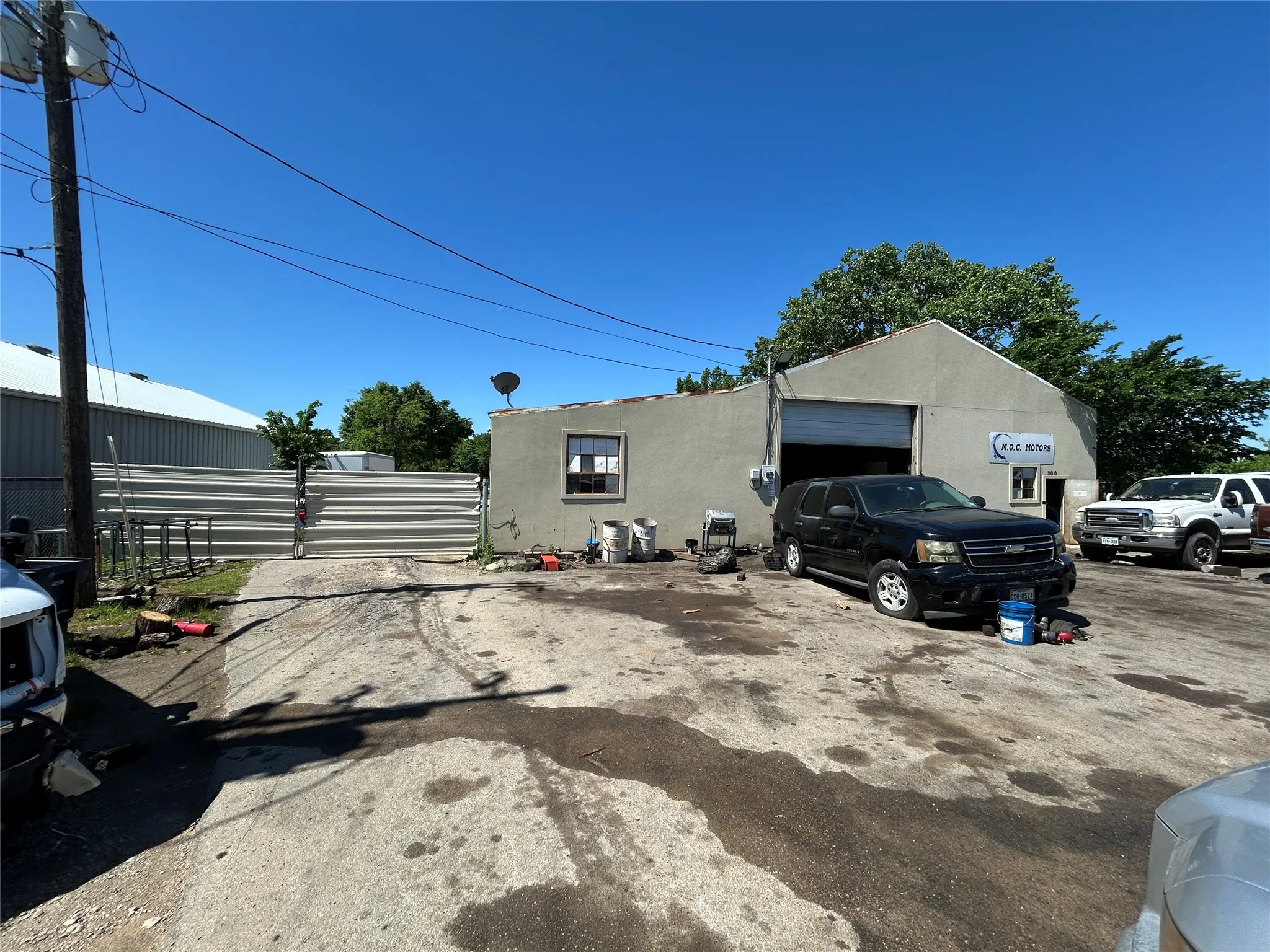 Warehouse For Rent in Tarrant County , 300 E Kennedale, Kennedale, Texas 76060, 0, 0, Garage spaces, 0 Sqft, built in 1959, mls#21225624, Real Estate Agent in Kennedale, Homes For Rent in Tarrant county, Homes For Rent in Kennedale, Realtor in Kennedale Texas, Real Estate Brokerage Independent Realty Texas, Luminita Cordes Realtor