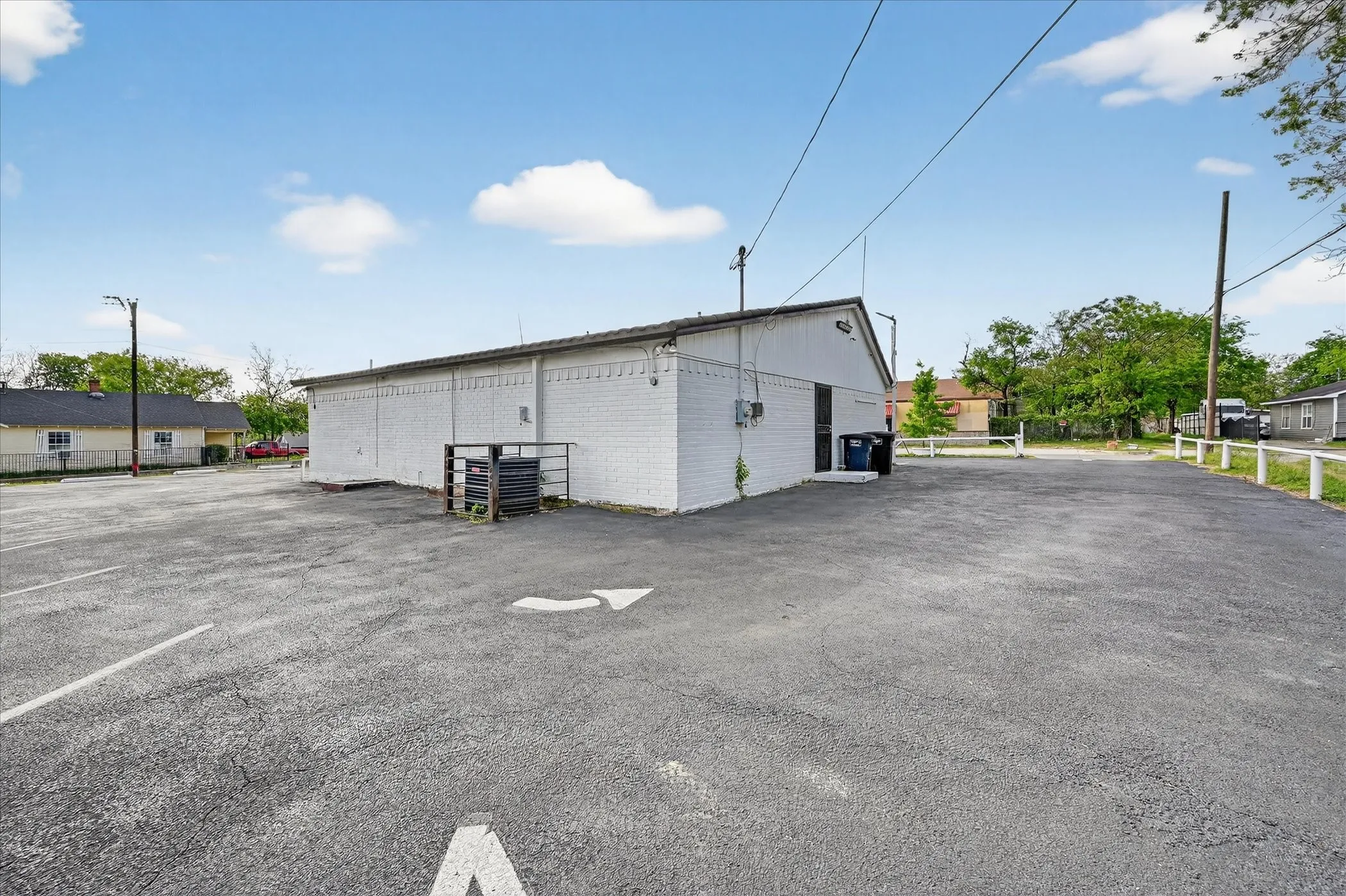 Retail For Sale in Tarrant County , 2620 Vaughn Boulevard, Fort Worth, Texas 76105, 0, 0, Garage spaces, 0 Sqft, built in 1946, Preowned, mls#21225374, Real Estate Agent in Fort Worth, Homes For Sale in Tarrant county, Homes For Sale in Fort Worth, Realtor in Fort Worth Texas, Real Estate Brokerage Independent Realty Texas, Luminita Cordes Realtor