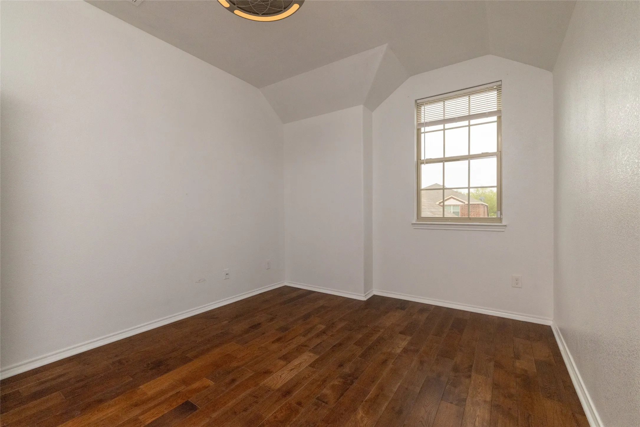 Single Family Residence For Sale in Denton County , 1009 Cheyenne Drive, Aubrey, Texas 76227, 4 Bedroom, 3 Bathroom, 2 Garage spaces, 2,349 Sqft, built in 2014, Preowned, mls#21221446, Real Estate Agent in Aubrey, Homes For Sale in Denton county, Homes For Sale in Aubrey, Realtor in Aubrey Texas, Real Estate Brokerage Independent Realty Texas, Luminita Cordes Realtor