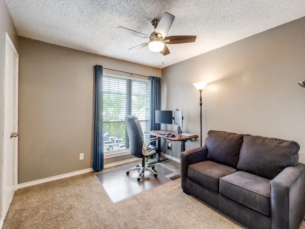 Upstairs secondary bedroom.
