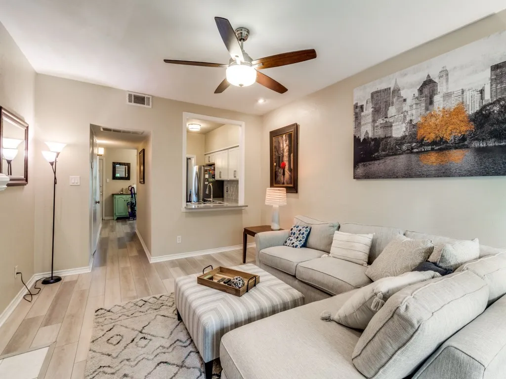 Condominium For Sale in Dallas County , 8550 Fair Oaks Crossing 115, Dallas, Texas 75243, 2 Bedroom, 3 Bathroom, 1 Garage spaces, 1,121 Sqft, built in 1982, Preowned, mls#21223370, Real Estate Agent in Dallas, Homes For Sale in Dallas county, Homes For Sale in Dallas, Realtor in Dallas Texas, Real Estate Brokerage Independent Realty Texas, Luminita Cordes Realtor