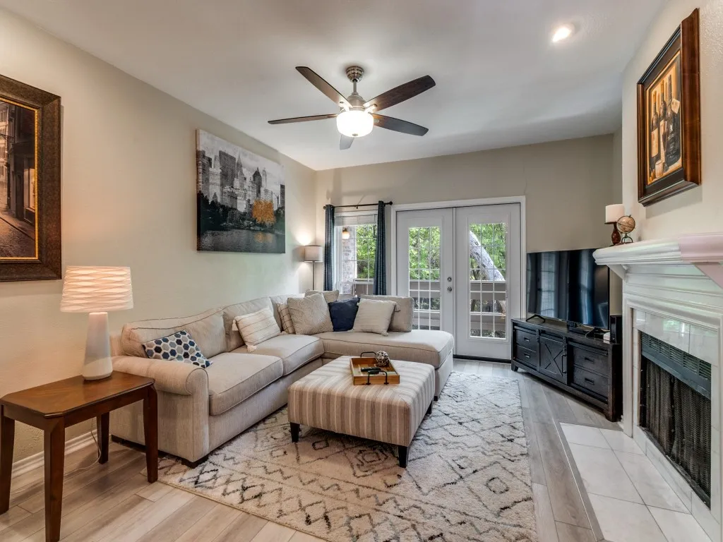 Condominium For Sale in Dallas County , 8550 Fair Oaks Crossing 115, Dallas, Texas 75243, 2 Bedroom, 3 Bathroom, 1 Garage spaces, 1,121 Sqft, built in 1982, Preowned, mls#21223370, Real Estate Agent in Dallas, Homes For Sale in Dallas county, Homes For Sale in Dallas, Realtor in Dallas Texas, Real Estate Brokerage Independent Realty Texas, Luminita Cordes Realtor