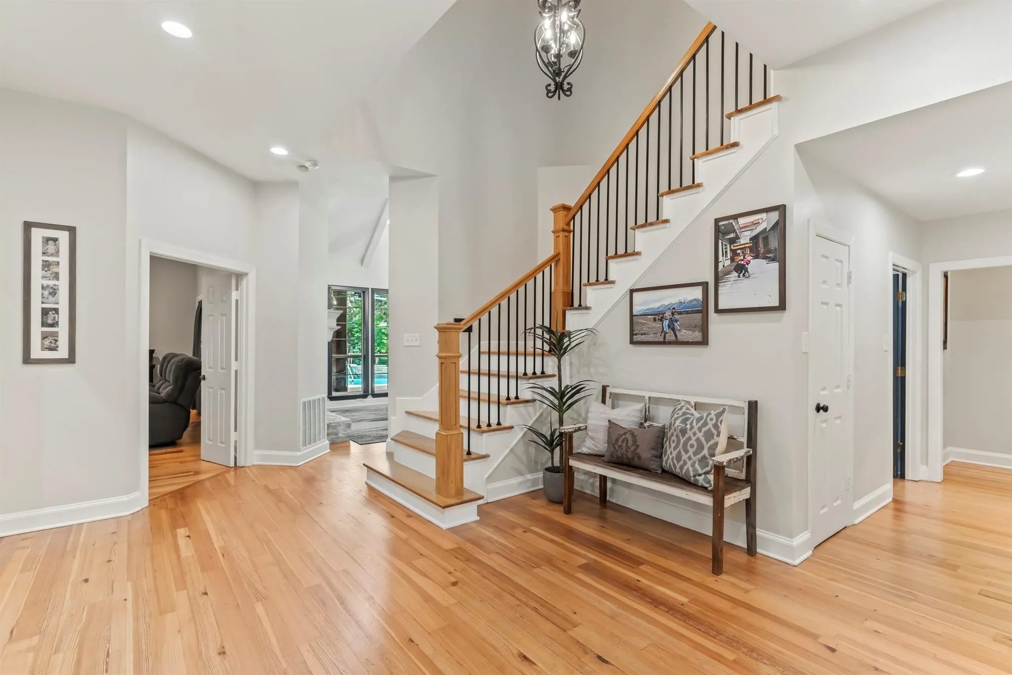 5 Bedroom & 4.5 Bathrooms