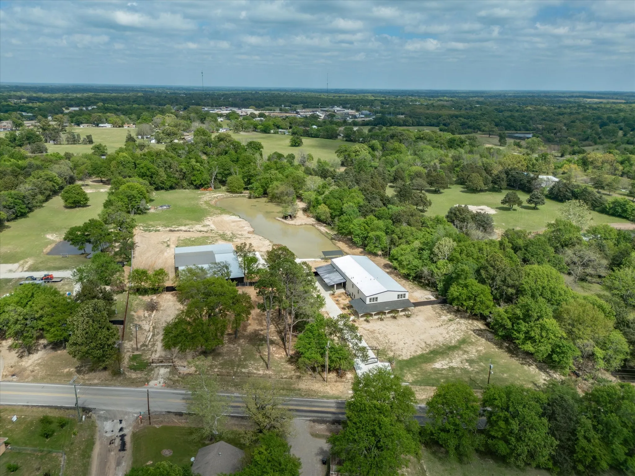 Single Family Residence For Sale in Van Zandt County , 603 S Houston Street, Edgewood, Texas 75117, 7 Bedrooms, 4 Bathrooms, 10 Garage spaces, 3,645 Sqft, built in 2025, Preowned, Price $1,249,000, mls#21221887, Real Estate Agent in Edgewood, Homes For Sale in Van Zandt county, Homes For Sale in Edgewood, Realtor in Edgewood Texas, Real Estate Brokerage Independent Realty Texas, Luminita Cordes Realtor