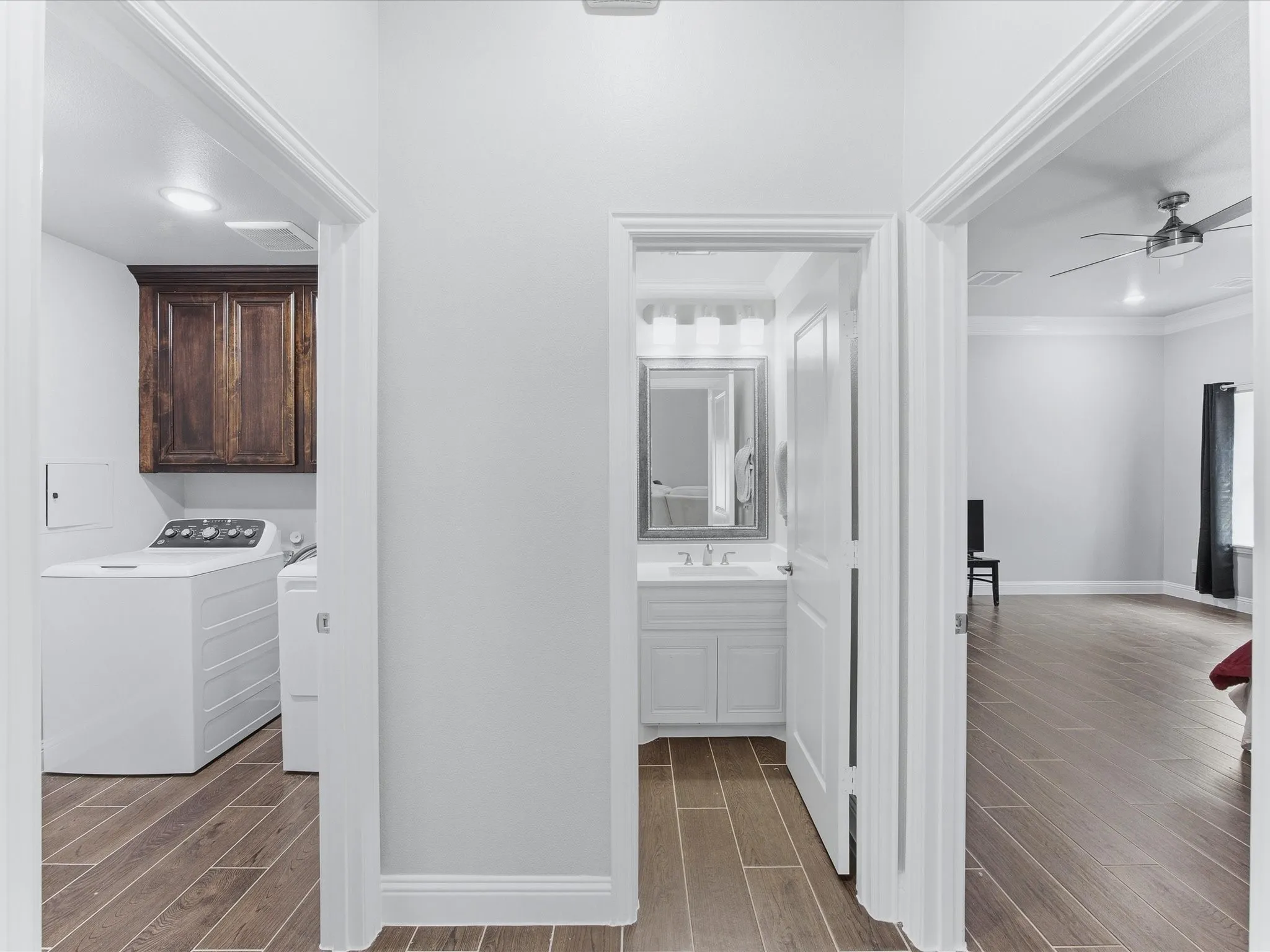 Single Family Residence For Sale in Van Zandt County , 603 S Houston Street, Edgewood, Texas 75117, 7 Bedrooms, 4 Bathrooms, 10 Garage spaces, 3,645 Sqft, built in 2025, Preowned, Price $1,249,000, mls#21221887, Real Estate Agent in Edgewood, Homes For Sale in Van Zandt county, Homes For Sale in Edgewood, Realtor in Edgewood Texas, Real Estate Brokerage Independent Realty Texas, Luminita Cordes Realtor