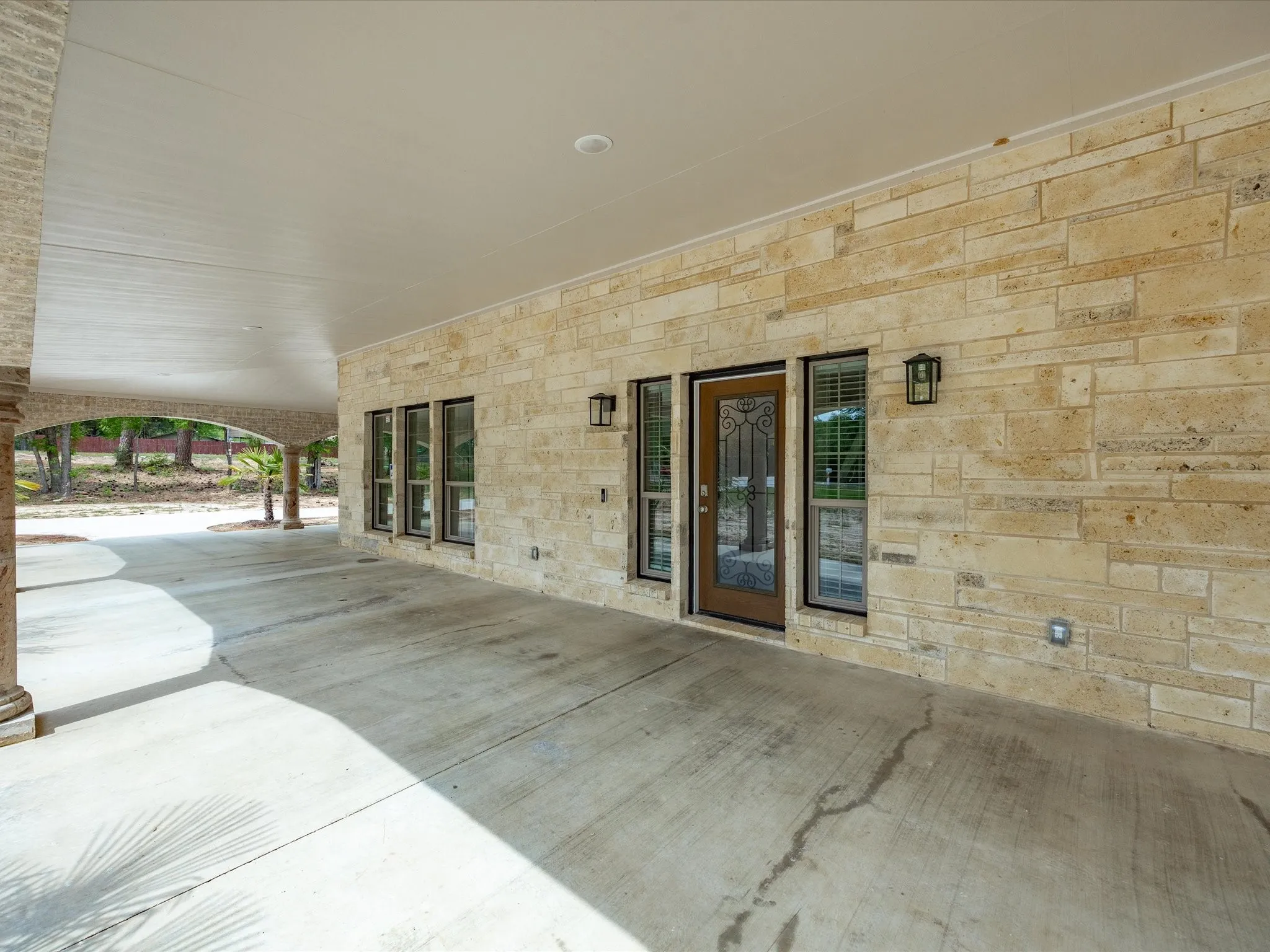 Single Family Residence For Sale in Van Zandt County , 603 S Houston Street, Edgewood, Texas 75117, 7 Bedrooms, 4 Bathrooms, 10 Garage spaces, 3,645 Sqft, built in 2025, Preowned, Price $1,249,000, mls#21221887, Real Estate Agent in Edgewood, Homes For Sale in Van Zandt county, Homes For Sale in Edgewood, Realtor in Edgewood Texas, Real Estate Brokerage Independent Realty Texas, Luminita Cordes Realtor