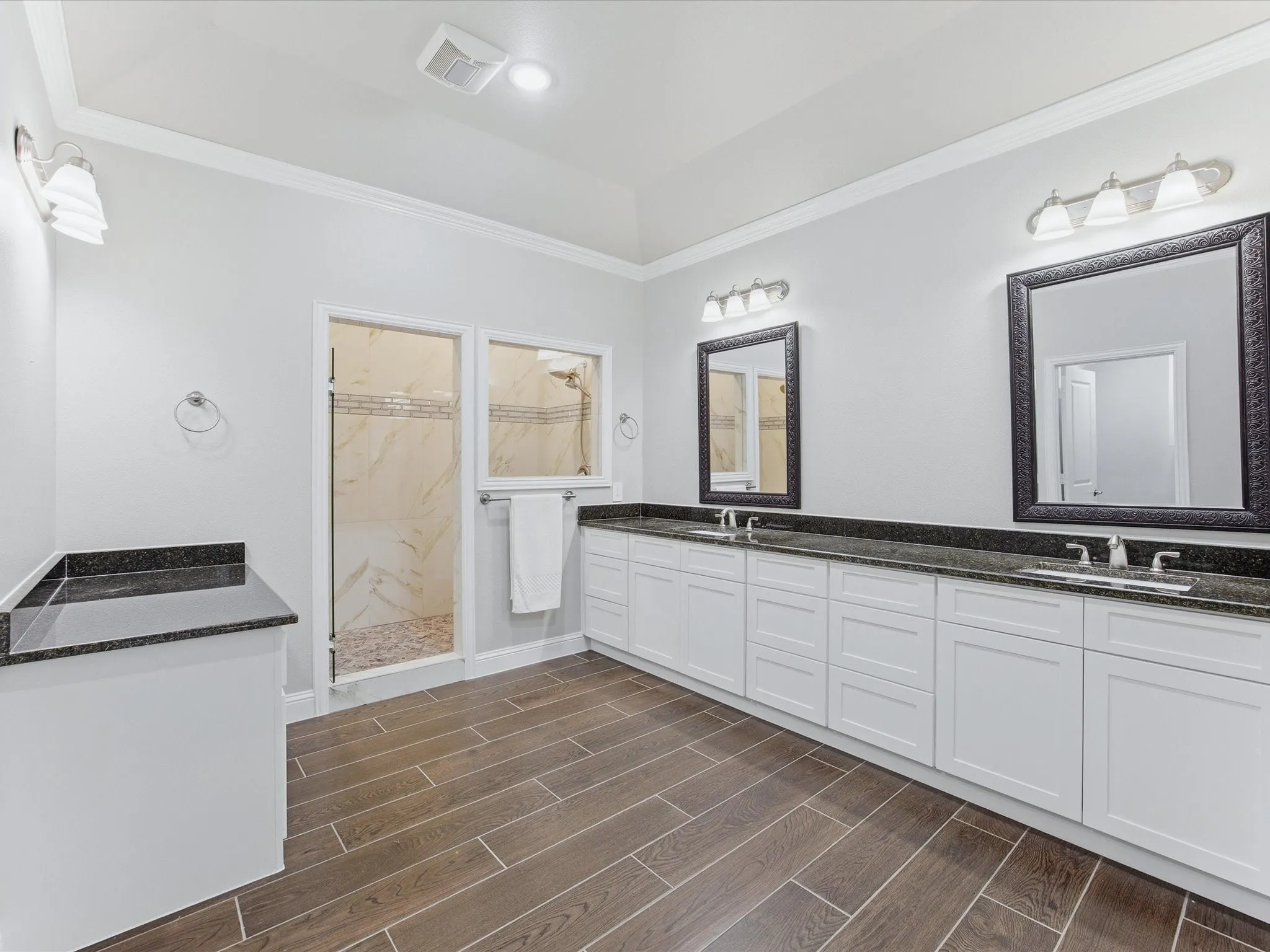 Single Family Residence For Sale in Van Zandt County , 603 S Houston Street, Edgewood, Texas 75117, 7 Bedrooms, 4 Bathrooms, 10 Garage spaces, 3,645 Sqft, built in 2025, Preowned, Price $1,249,000, mls#21221887, Real Estate Agent in Edgewood, Homes For Sale in Van Zandt county, Homes For Sale in Edgewood, Realtor in Edgewood Texas, Real Estate Brokerage Independent Realty Texas, Luminita Cordes Realtor