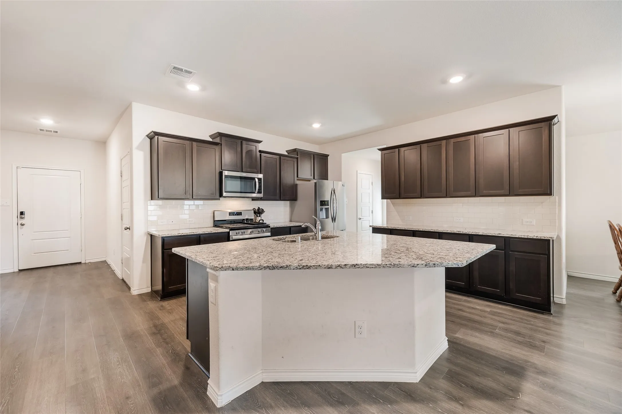 Single Family Residence For Sale in Hunt County , 110 Whitetail Way, Caddo Mills, Texas 75135, 4 Bedroom, 2 Bathroom, 2 Garage spaces, 2,017 Sqft, built in 2021, Preowned, mls#21224530, Real Estate Agent in Caddo Mills, Homes For Sale in Hunt county, Homes For Sale in Caddo Mills, Realtor in Caddo Mills Texas, Real Estate Brokerage Independent Realty Texas, Luminita Cordes Realtor