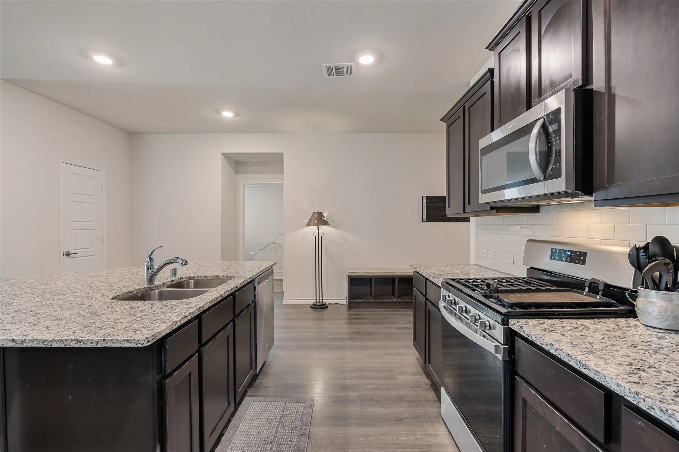 Single Family Residence For Sale in Hunt County , 110 Whitetail Way, Caddo Mills, Texas 75135, 4 Bedroom, 2 Bathroom, 2 Garage spaces, 2,017 Sqft, built in 2021, Preowned, mls#21224530, Real Estate Agent in Caddo Mills, Homes For Sale in Hunt county, Homes For Sale in Caddo Mills, Realtor in Caddo Mills Texas, Real Estate Brokerage Independent Realty Texas, Luminita Cordes Realtor
