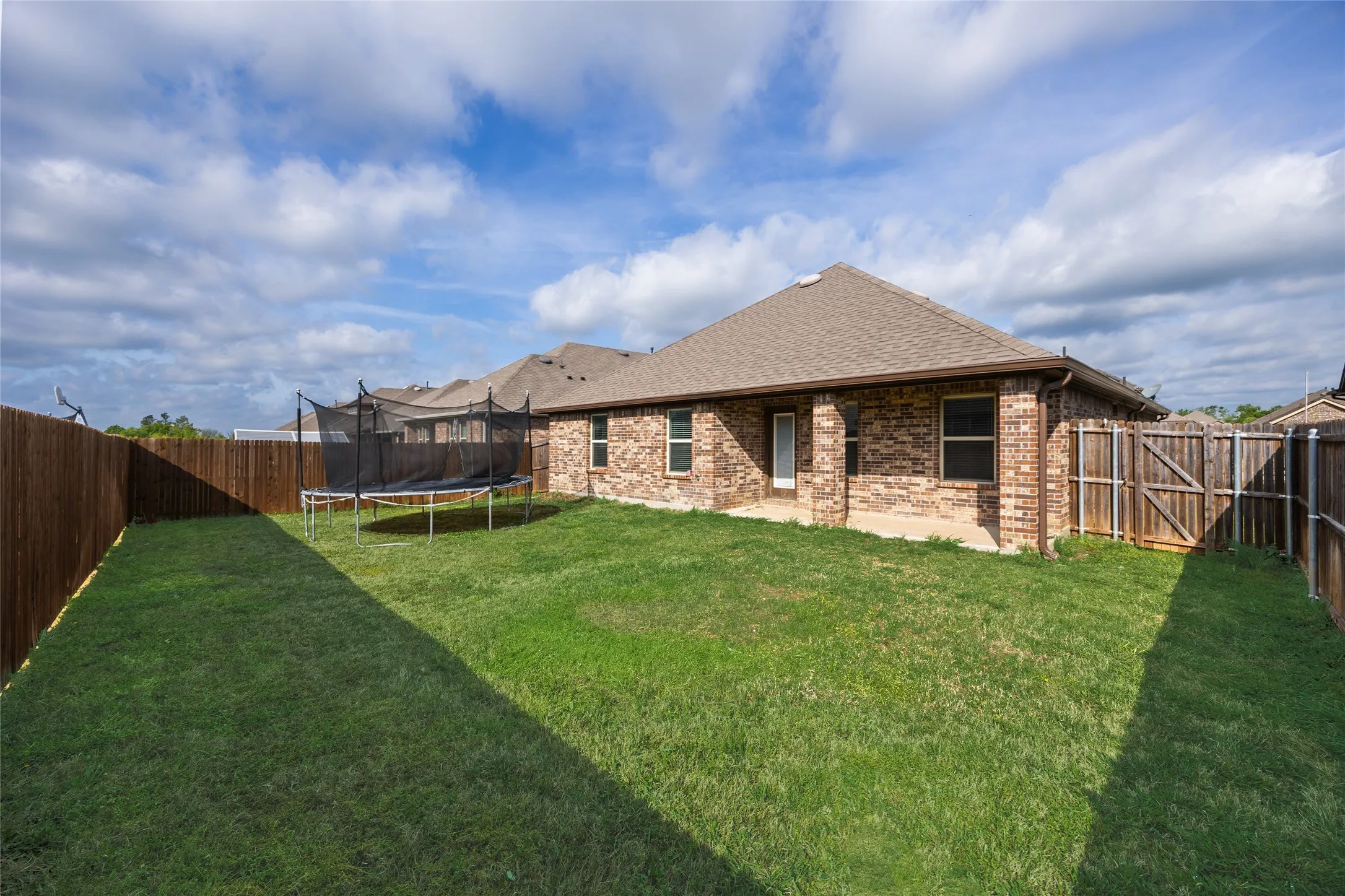 Single Family Residence For Sale in Hunt County , 110 Whitetail Way, Caddo Mills, Texas 75135, 4 Bedroom, 2 Bathroom, 2 Garage spaces, 2,017 Sqft, built in 2021, Preowned, mls#21224530, Real Estate Agent in Caddo Mills, Homes For Sale in Hunt county, Homes For Sale in Caddo Mills, Realtor in Caddo Mills Texas, Real Estate Brokerage Independent Realty Texas, Luminita Cordes Realtor