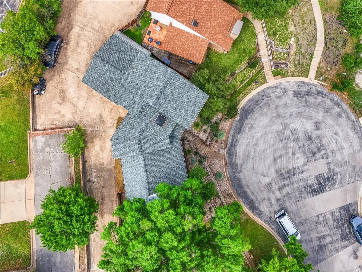 Single Family Residence For Sale in Tarrant County , 5315 Colony Hill Road, Fort Worth, Texas 76112, 3 Bedroom, 3 Bathroom, 2 Garage spaces, 2,190 Sqft, built in 1980, Preowned, mls#21224855, Real Estate Agent in Fort Worth, Homes For Sale in Tarrant county, Homes For Sale in Fort Worth, Realtor in Fort Worth Texas, Real Estate Brokerage Independent Realty Texas, Luminita Cordes Realtor