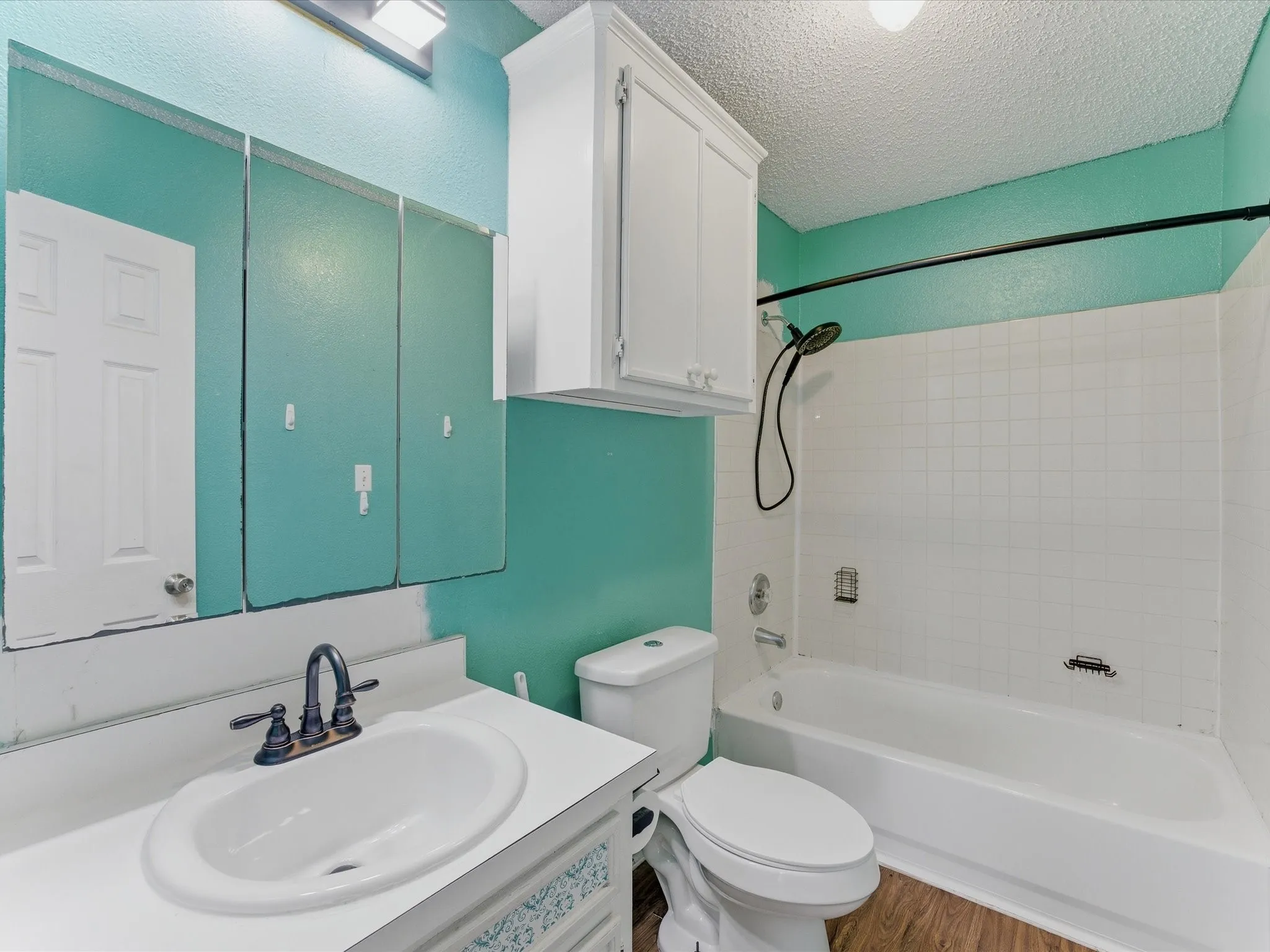Single Family Residence For Sale in Henderson County , 209 Pierce Drive, Mabank, Texas 75156, 4 Bedroom, 2 Bathroom, Garage spaces, 2,229 Sqft, built in 1995, mls#21224290, Real Estate Agent in Mabank, Homes For Sale in Henderson county, Homes For Sale in Mabank, Realtor in Mabank Texas, Real Estate Brokerage Independent Realty Texas, Luminita Cordes Realtor