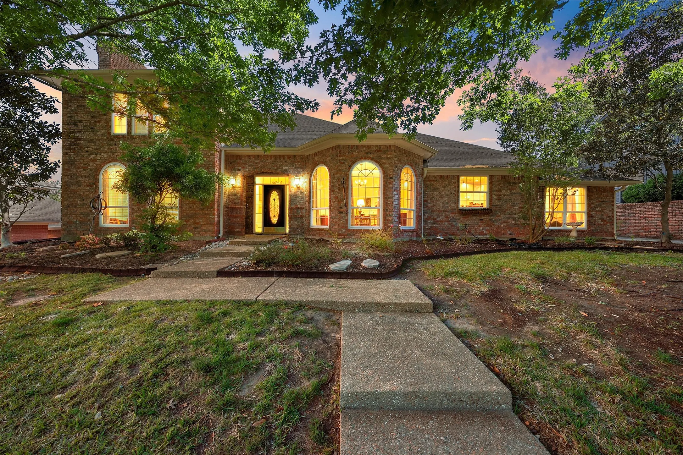 Single Family Residence For Sale in Mc Lennan County , 418 Riverview Drive, Woodway, Texas 76712, 4 Bedroom, 3 Bathroom, 2 Garage spaces, 3,773 Sqft, built in 1989, mls#21222917, Real Estate Agent in Woodway, Homes For Sale in Mc Lennan county, Homes For Sale in Woodway, Realtor in Woodway Texas, Real Estate Brokerage Independent Realty Texas, Luminita Cordes Realtor
