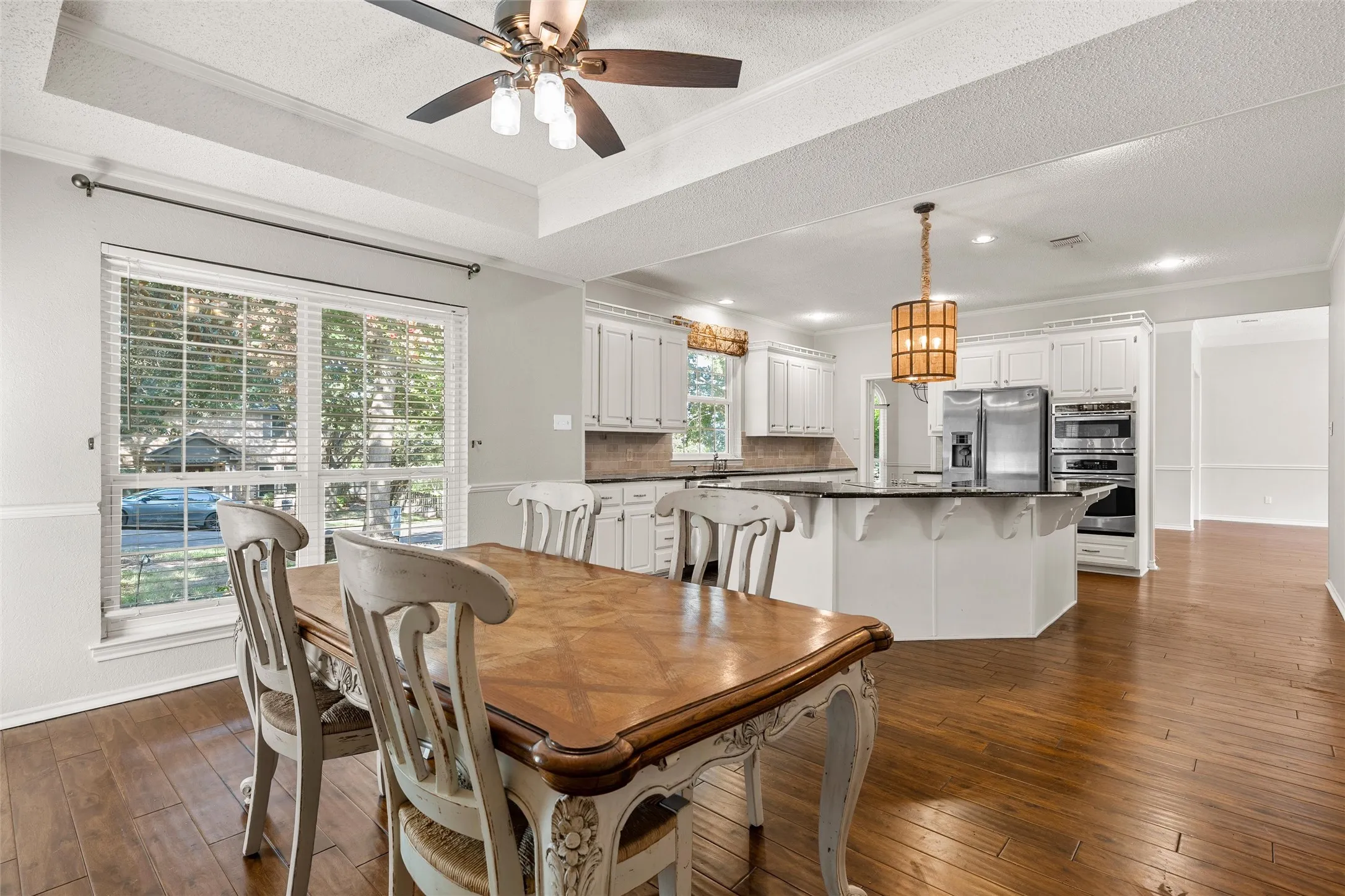 Single Family Residence For Sale in Mc Lennan County , 418 Riverview Drive, Woodway, Texas 76712, 4 Bedroom, 3 Bathroom, 2 Garage spaces, 3,773 Sqft, built in 1989, mls#21222917, Real Estate Agent in Woodway, Homes For Sale in Mc Lennan county, Homes For Sale in Woodway, Realtor in Woodway Texas, Real Estate Brokerage Independent Realty Texas, Luminita Cordes Realtor