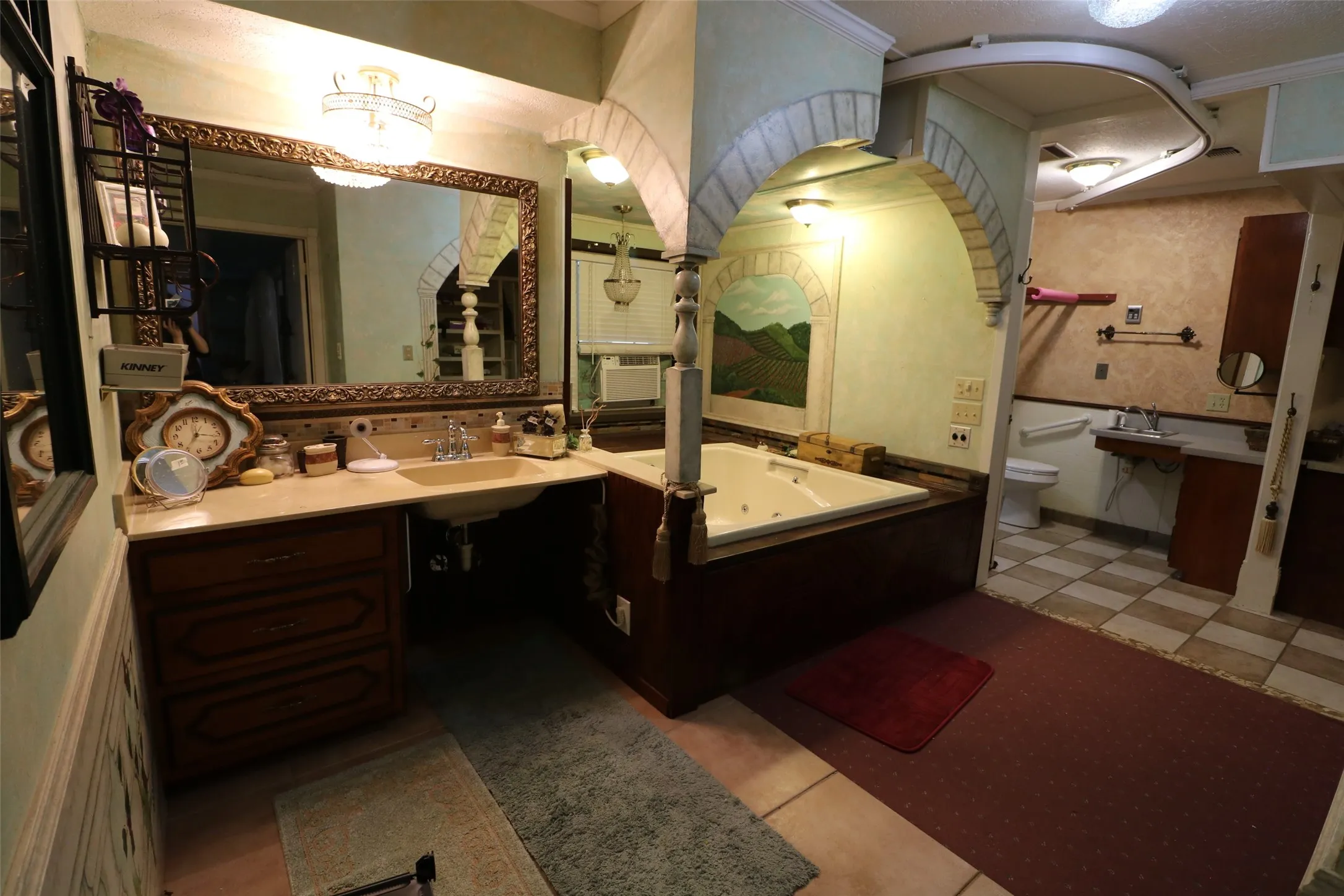 Single Family Residence For Sale in Lamar County , 425 Dove Hollow, Paris, Texas 75462, 2 Bedroom, 2 Bathroom, 2 Garage spaces, 2,853 Sqft, built in 1992, Price $295,000, mls#21225514, Real Estate Agent in Paris, Homes For Sale in Lamar county, Homes For Sale in Paris, Realtor in Paris Texas, Real Estate Brokerage Independent Realty Texas, Luminita Cordes Realtor