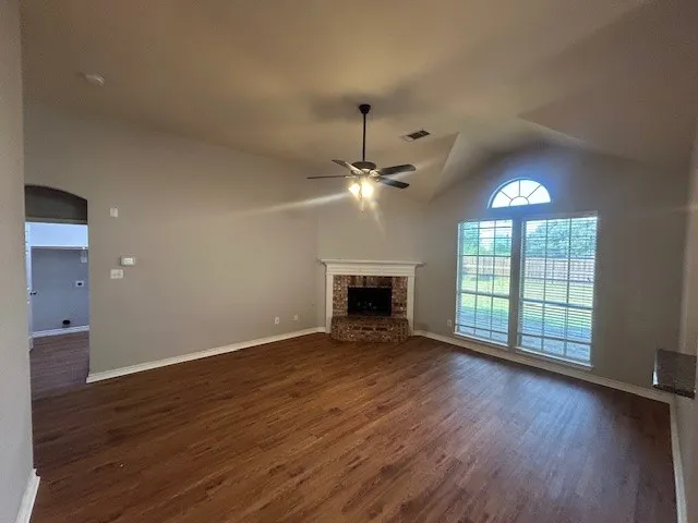 Single Family Residence For Rent in Kaufman County , 2105 Cardinal Drive, Forney, Texas 75126, 4 Bedroom, 2 Bathroom, 2 Garage spaces, 1,763 Sqft, built in 2006, mls#21225806, Real Estate Agent in Forney, Homes For Rent in Kaufman county, Homes For Rent in Forney, Realtor in Forney Texas, Real Estate Brokerage Independent Realty Texas, Luminita Cordes Realtor