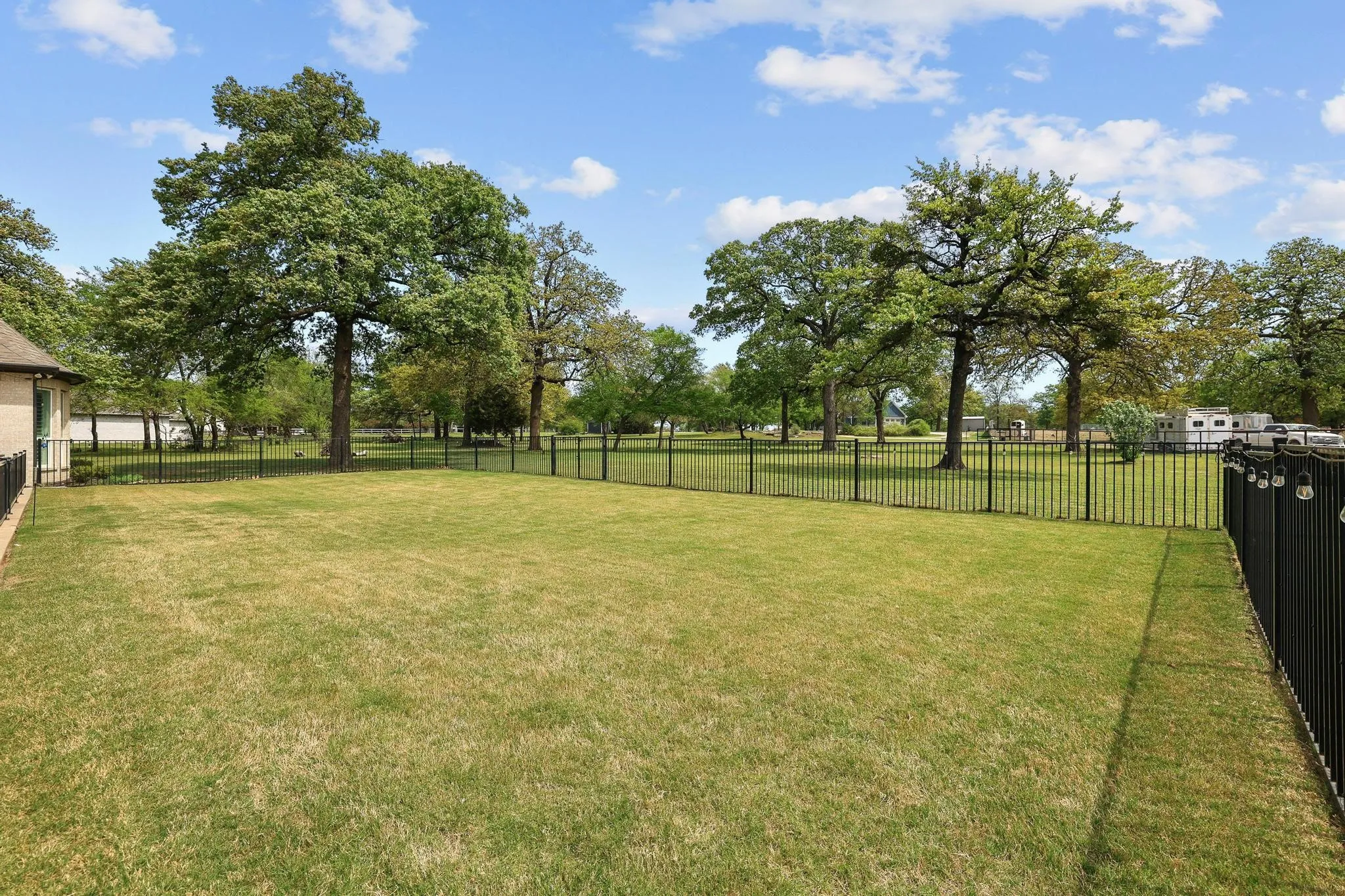 Single Family Residence For Sale in Denton County , 5999 Ranch Estates Road, Krugerville, Texas 76227, 4 Bedroom, 4 Bathroom, 3 Garage spaces, 3,300 Sqft, built in 2020, Preowned, mls#21207740, Real Estate Agent in Krugerville, Homes For Sale in Denton county, Homes For Sale in Krugerville, Realtor in Krugerville Texas, Real Estate Brokerage Independent Realty Texas, Luminita Cordes Realtor