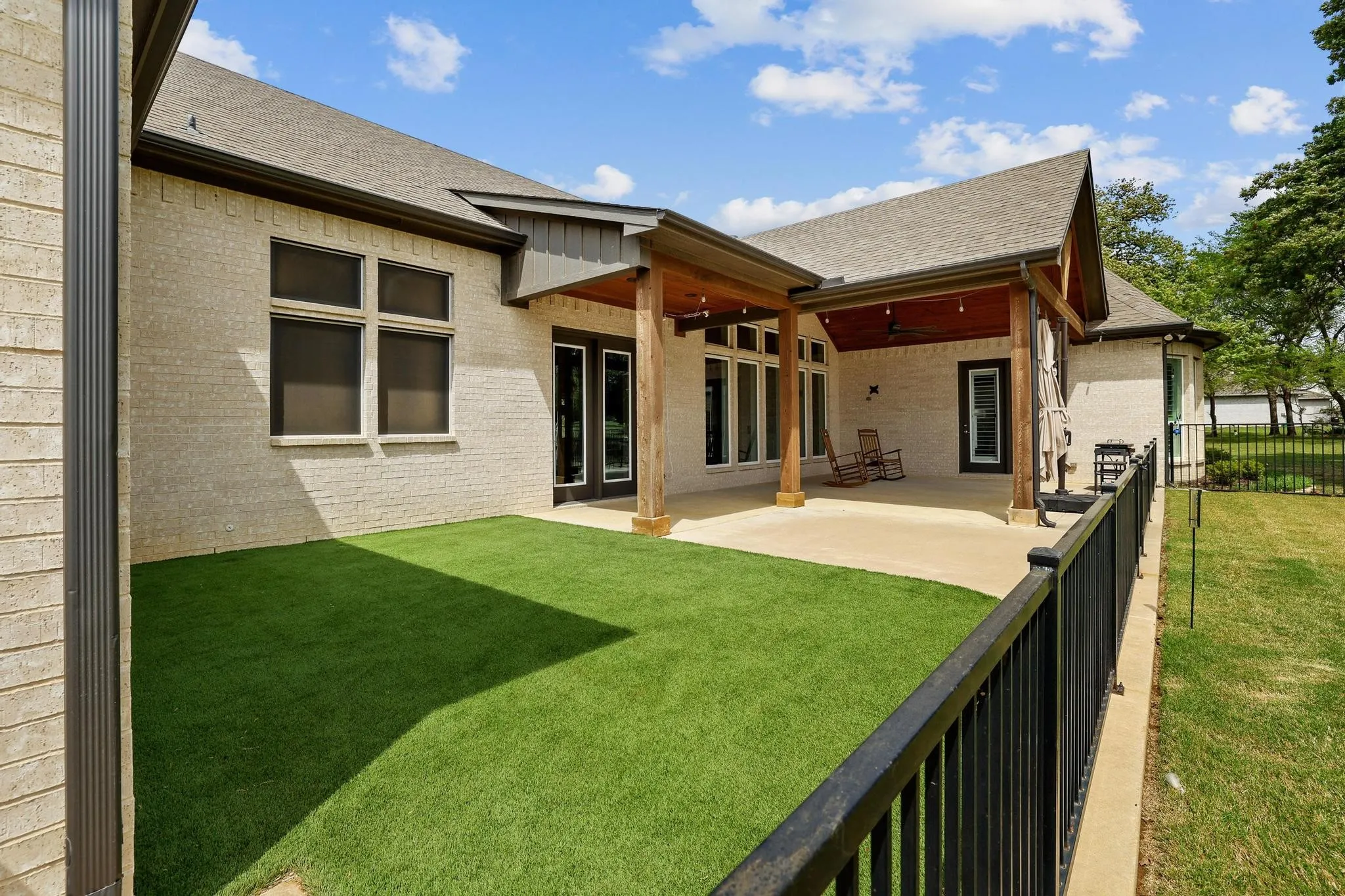 Single Family Residence For Sale in Denton County , 5999 Ranch Estates Road, Krugerville, Texas 76227, 4 Bedroom, 4 Bathroom, 3 Garage spaces, 3,300 Sqft, built in 2020, Preowned, mls#21207740, Real Estate Agent in Krugerville, Homes For Sale in Denton county, Homes For Sale in Krugerville, Realtor in Krugerville Texas, Real Estate Brokerage Independent Realty Texas, Luminita Cordes Realtor