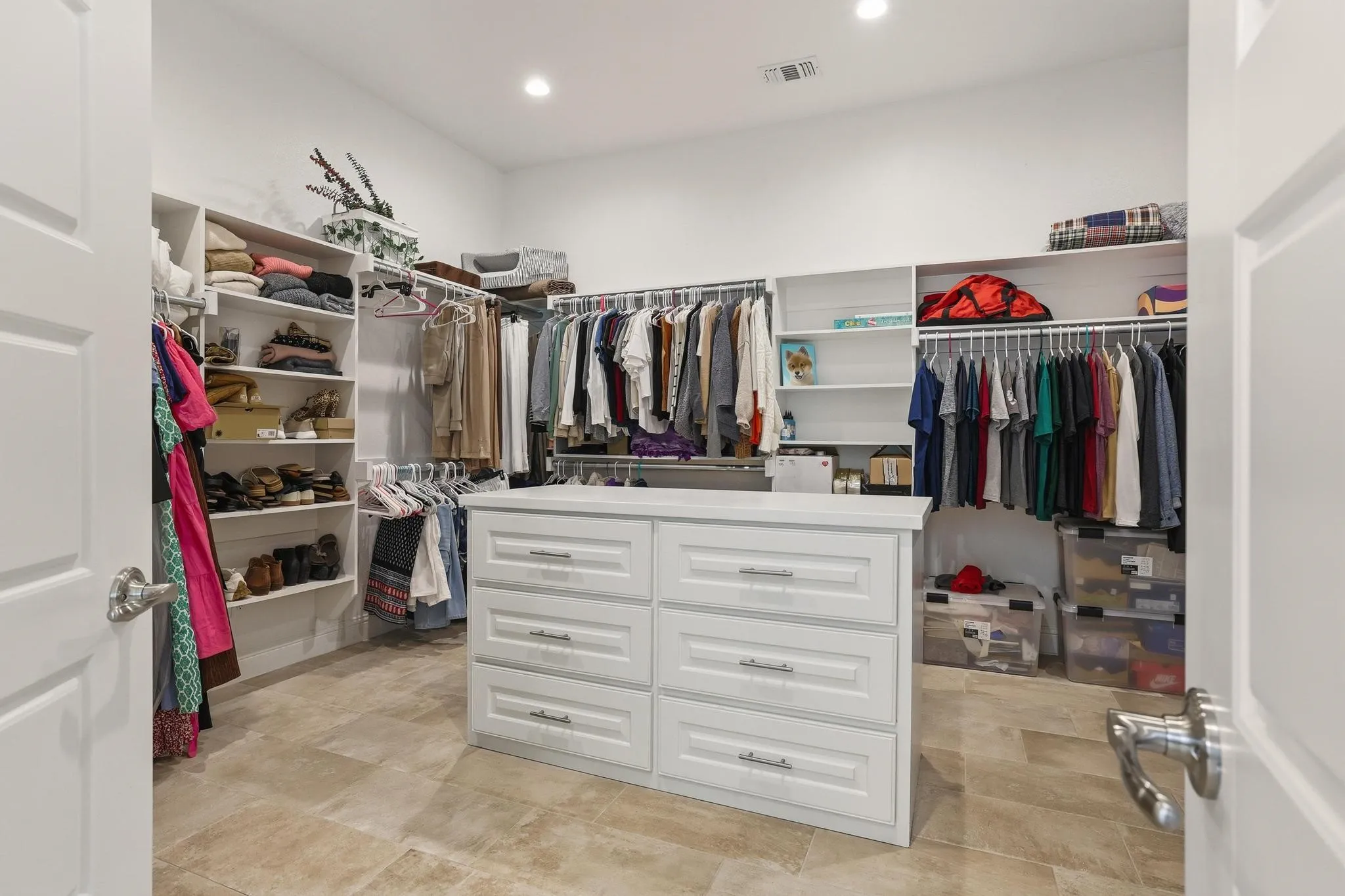 Single Family Residence For Sale in Denton County , 5999 Ranch Estates Road, Krugerville, Texas 76227, 4 Bedroom, 4 Bathroom, 3 Garage spaces, 3,300 Sqft, built in 2020, Preowned, mls#21207740, Real Estate Agent in Krugerville, Homes For Sale in Denton county, Homes For Sale in Krugerville, Realtor in Krugerville Texas, Real Estate Brokerage Independent Realty Texas, Luminita Cordes Realtor