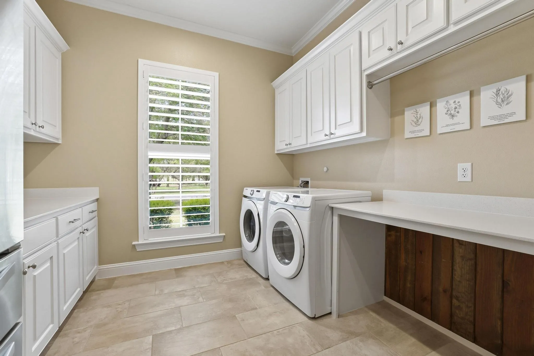 Single Family Residence For Sale in Denton County , 5999 Ranch Estates Road, Krugerville, Texas 76227, 4 Bedroom, 4 Bathroom, 3 Garage spaces, 3,300 Sqft, built in 2020, Preowned, mls#21207740, Real Estate Agent in Krugerville, Homes For Sale in Denton county, Homes For Sale in Krugerville, Realtor in Krugerville Texas, Real Estate Brokerage Independent Realty Texas, Luminita Cordes Realtor