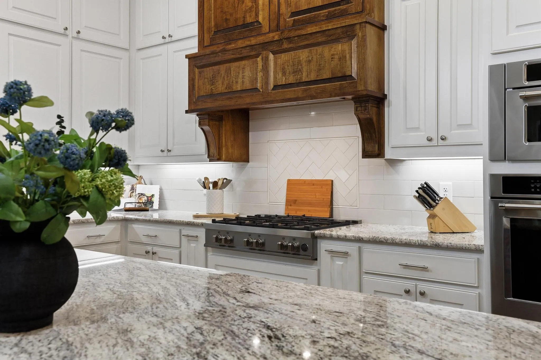 Single Family Residence For Sale in Denton County , 5999 Ranch Estates Road, Krugerville, Texas 76227, 4 Bedroom, 4 Bathroom, 3 Garage spaces, 3,300 Sqft, built in 2020, Preowned, mls#21207740, Real Estate Agent in Krugerville, Homes For Sale in Denton county, Homes For Sale in Krugerville, Realtor in Krugerville Texas, Real Estate Brokerage Independent Realty Texas, Luminita Cordes Realtor