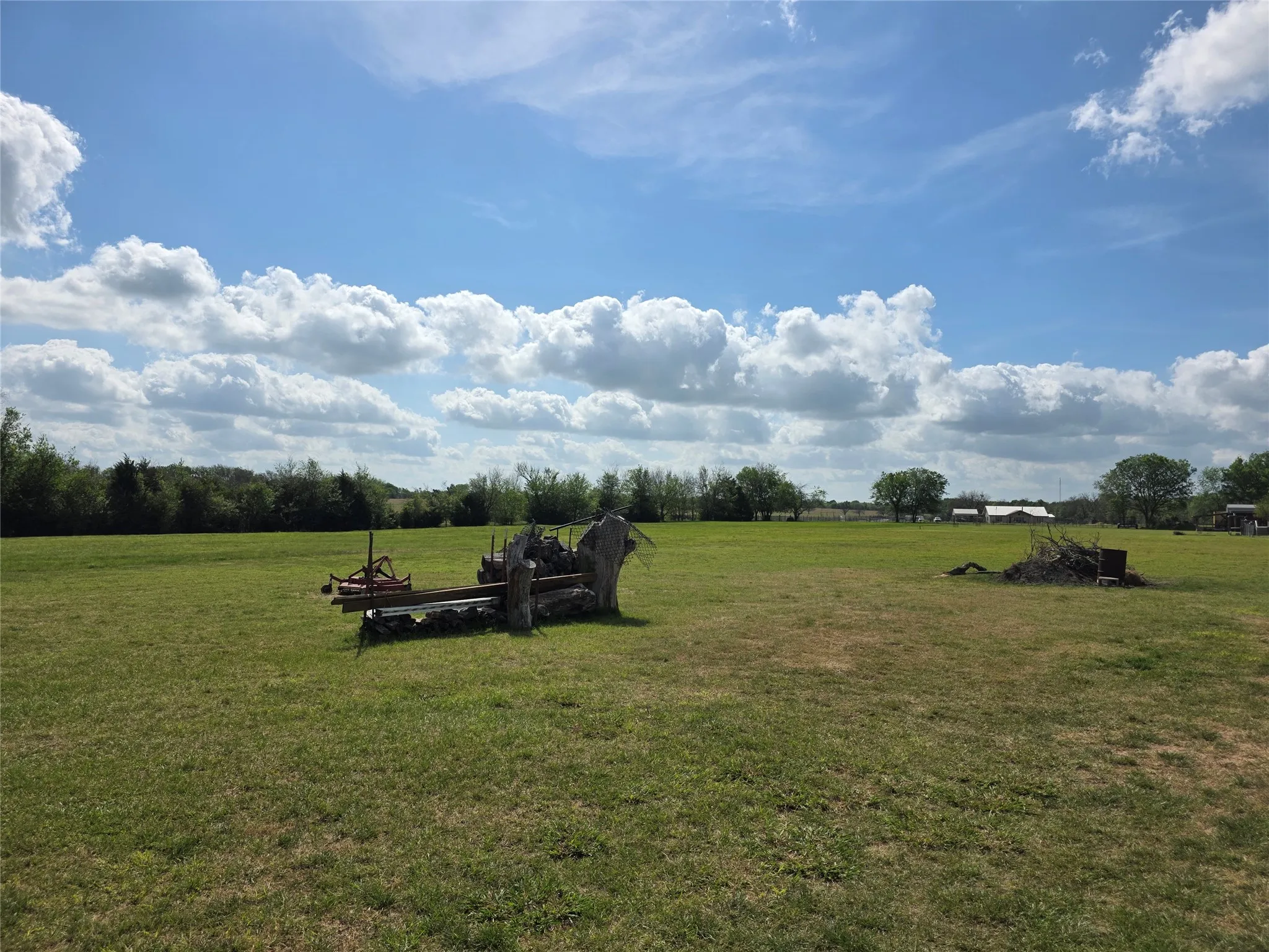 View of grassy yard with a view of rural / pastoral area