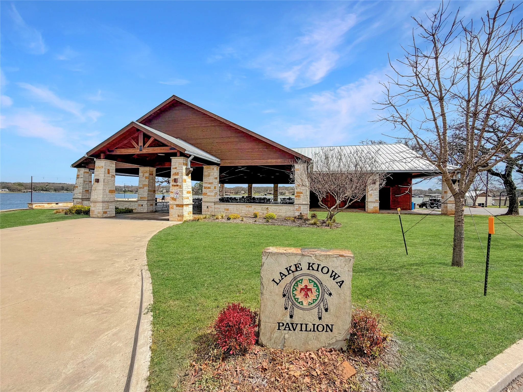 Single Family Residence For Sale in Cooke County , 742 Kiowa Drive W, Gainesville, Texas 76240, 3 Bedrooms, 2 Bathrooms, 2 Garage spaces, 2,197 Sqft, built in 1983, Preowned, Price $495,000, mls#21198705, Real Estate Agent in Gainesville, Homes For Sale in Cooke county, Homes For Sale in Gainesville, Realtor in Gainesville Texas, Real Estate Brokerage Independent Realty Texas, Luminita Cordes Realtor