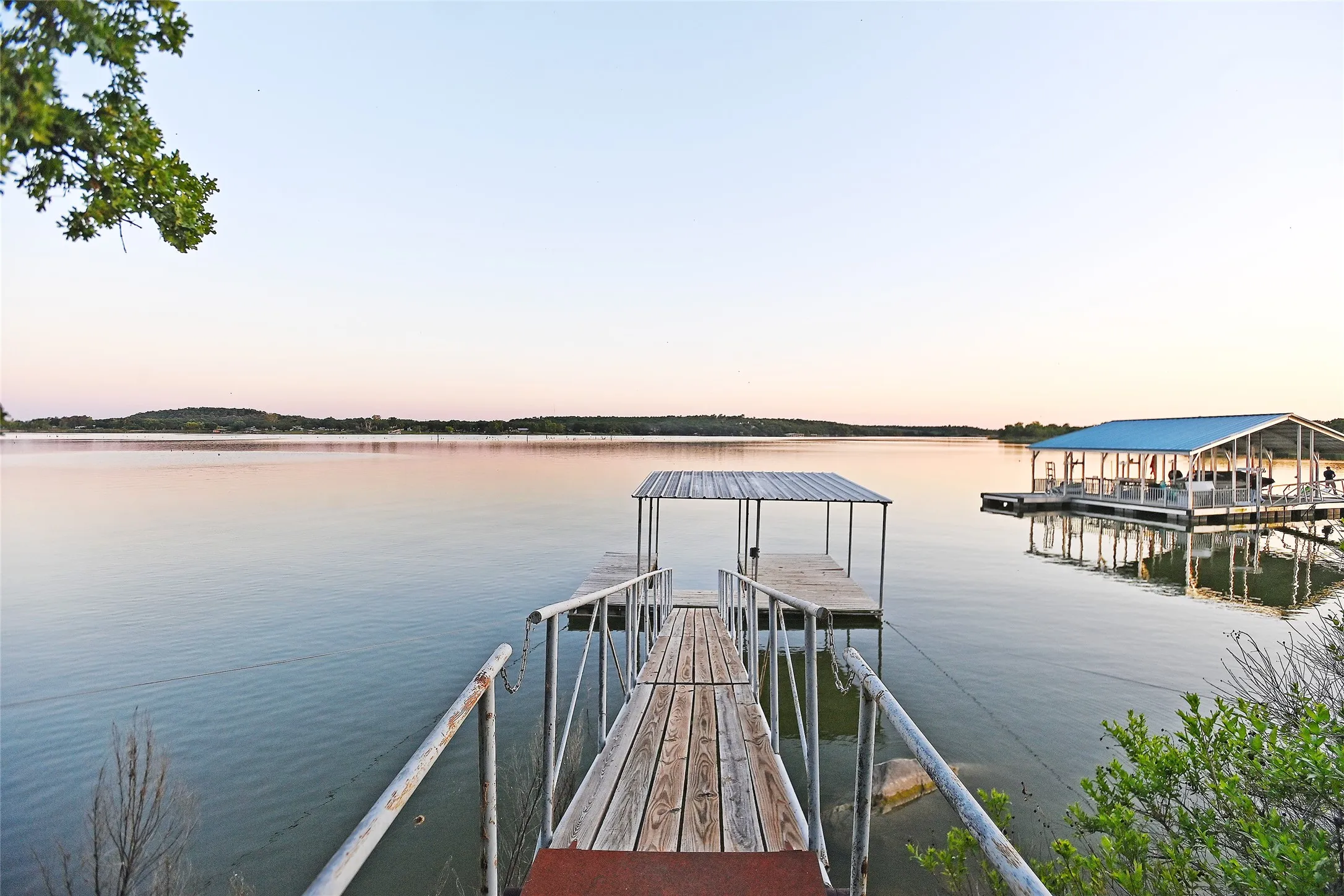 Mobile Home For Sale in Eastland County , 212 County Road 594, Eastland, Texas 76448, 4 Bedroom, 2 Bathroom, 2 Garage spaces, 1,492 Sqft, built in 2000, mls#21224734, Real Estate Agent in Eastland, Homes For Sale in Eastland county, Homes For Sale in Eastland, Realtor in Eastland Texas, Real Estate Brokerage Independent Realty Texas, Luminita Cordes Realtor