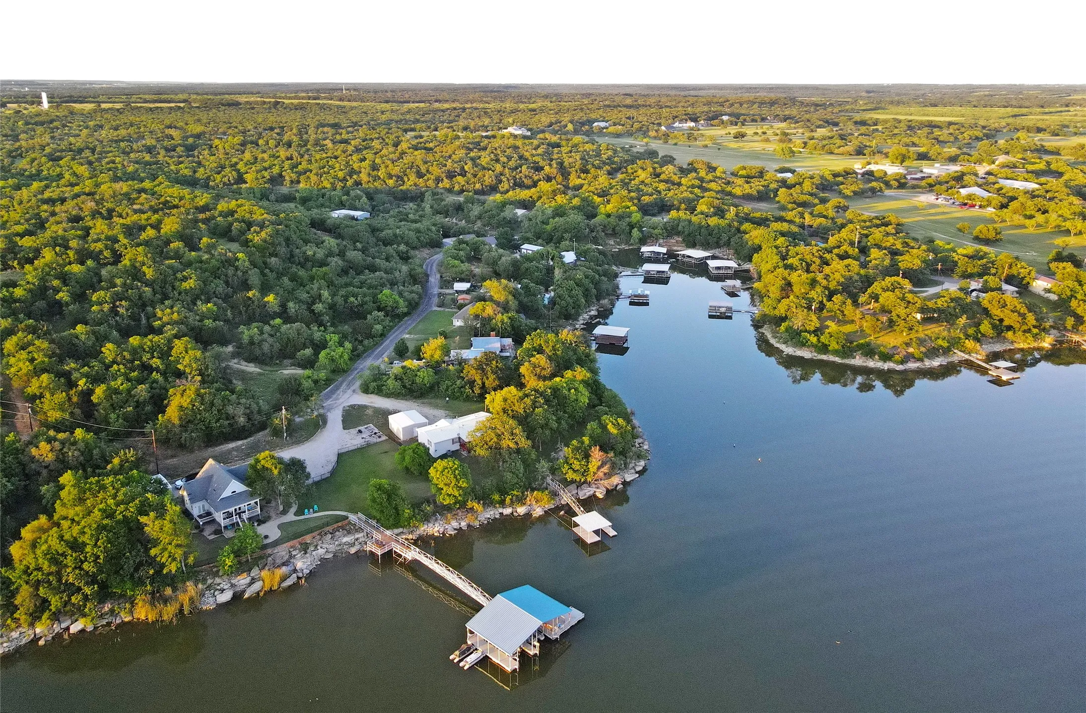 Mobile Home For Sale in Eastland County , 212 County Road 594, Eastland, Texas 76448, 4 Bedroom, 2 Bathroom, 2 Garage spaces, 1,492 Sqft, built in 2000, mls#21224734, Real Estate Agent in Eastland, Homes For Sale in Eastland county, Homes For Sale in Eastland, Realtor in Eastland Texas, Real Estate Brokerage Independent Realty Texas, Luminita Cordes Realtor