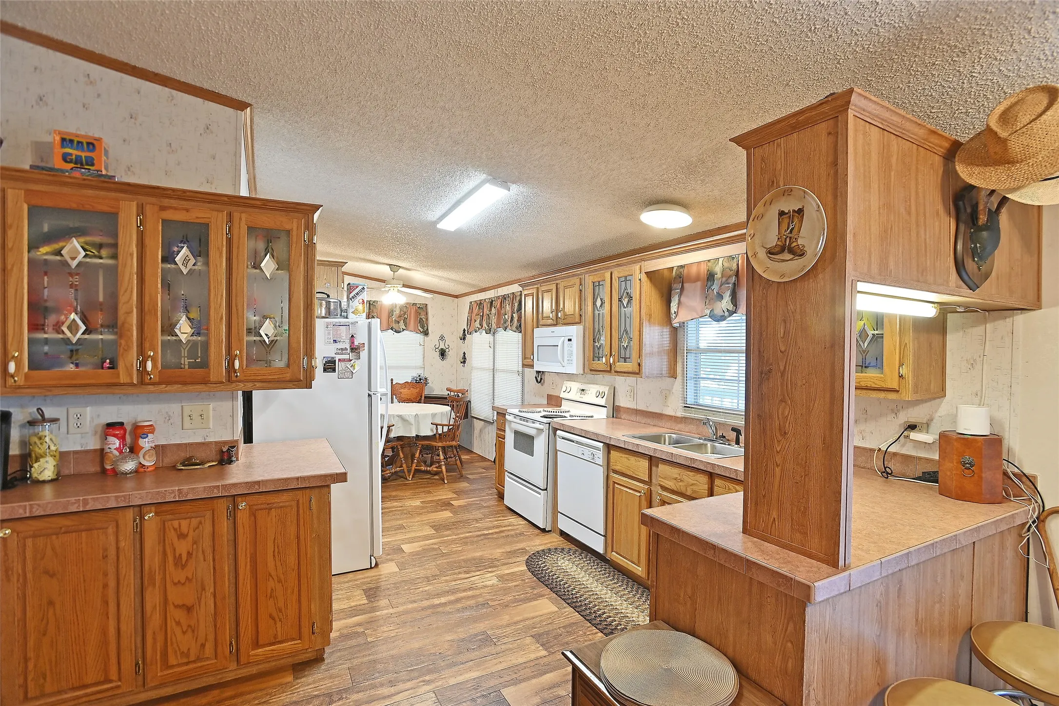 Mobile Home For Sale in Eastland County , 212 County Road 594, Eastland, Texas 76448, 4 Bedroom, 2 Bathroom, 2 Garage spaces, 1,492 Sqft, built in 2000, mls#21224734, Real Estate Agent in Eastland, Homes For Sale in Eastland county, Homes For Sale in Eastland, Realtor in Eastland Texas, Real Estate Brokerage Independent Realty Texas, Luminita Cordes Realtor