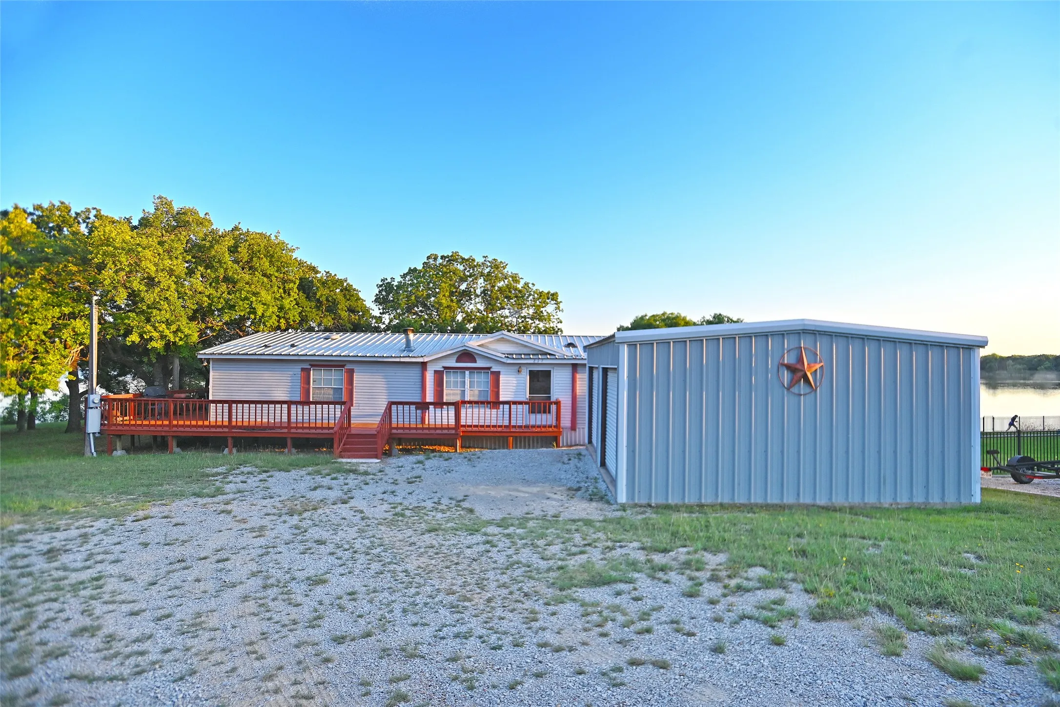 Mobile Home For Sale in Eastland County , 212 County Road 594, Eastland, Texas 76448, 4 Bedroom, 2 Bathroom, 2 Garage spaces, 1,492 Sqft, built in 2000, mls#21224734, Real Estate Agent in Eastland, Homes For Sale in Eastland county, Homes For Sale in Eastland, Realtor in Eastland Texas, Real Estate Brokerage Independent Realty Texas, Luminita Cordes Realtor