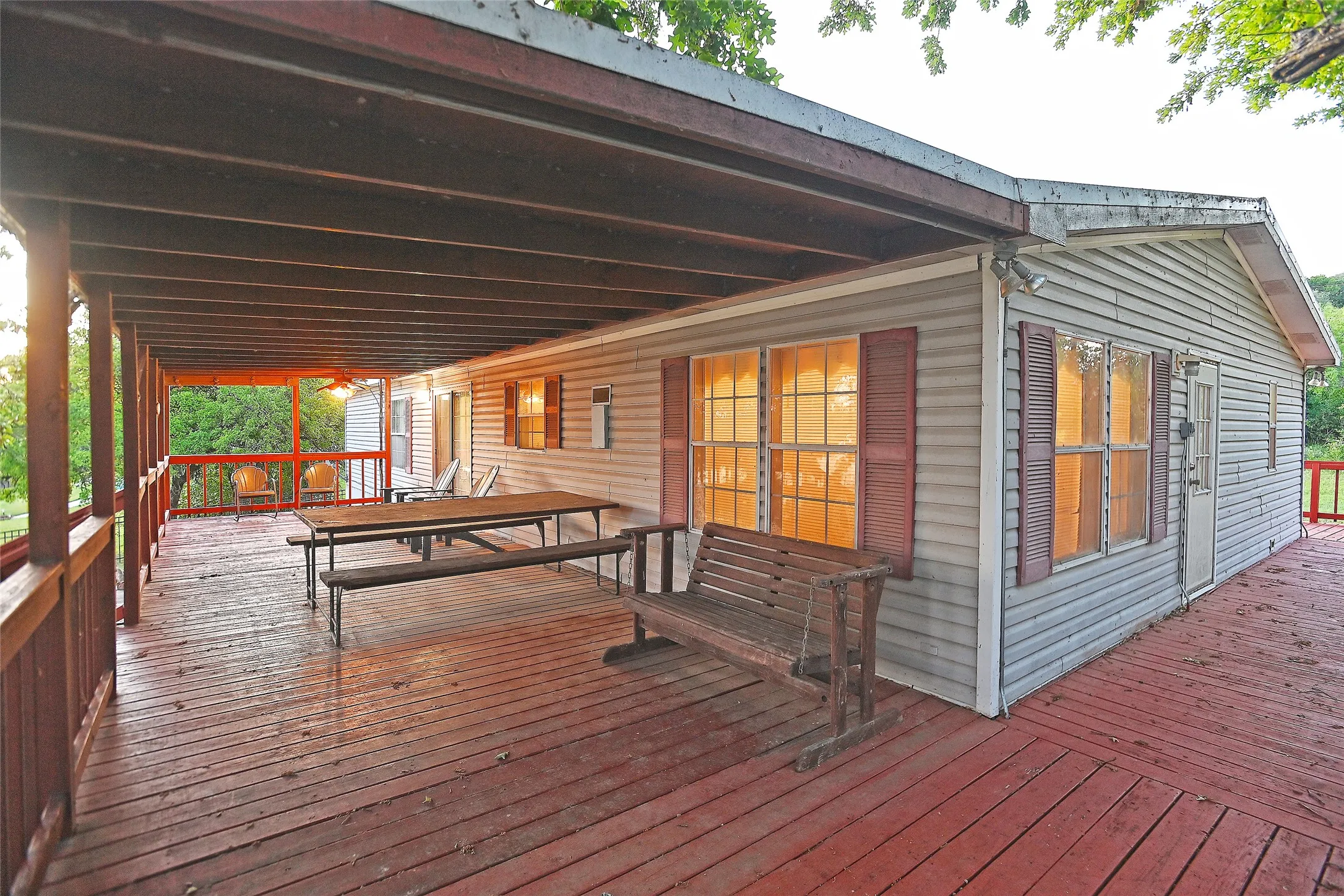 Mobile Home For Sale in Eastland County , 212 County Road 594, Eastland, Texas 76448, 4 Bedroom, 2 Bathroom, 2 Garage spaces, 1,492 Sqft, built in 2000, mls#21224734, Real Estate Agent in Eastland, Homes For Sale in Eastland county, Homes For Sale in Eastland, Realtor in Eastland Texas, Real Estate Brokerage Independent Realty Texas, Luminita Cordes Realtor