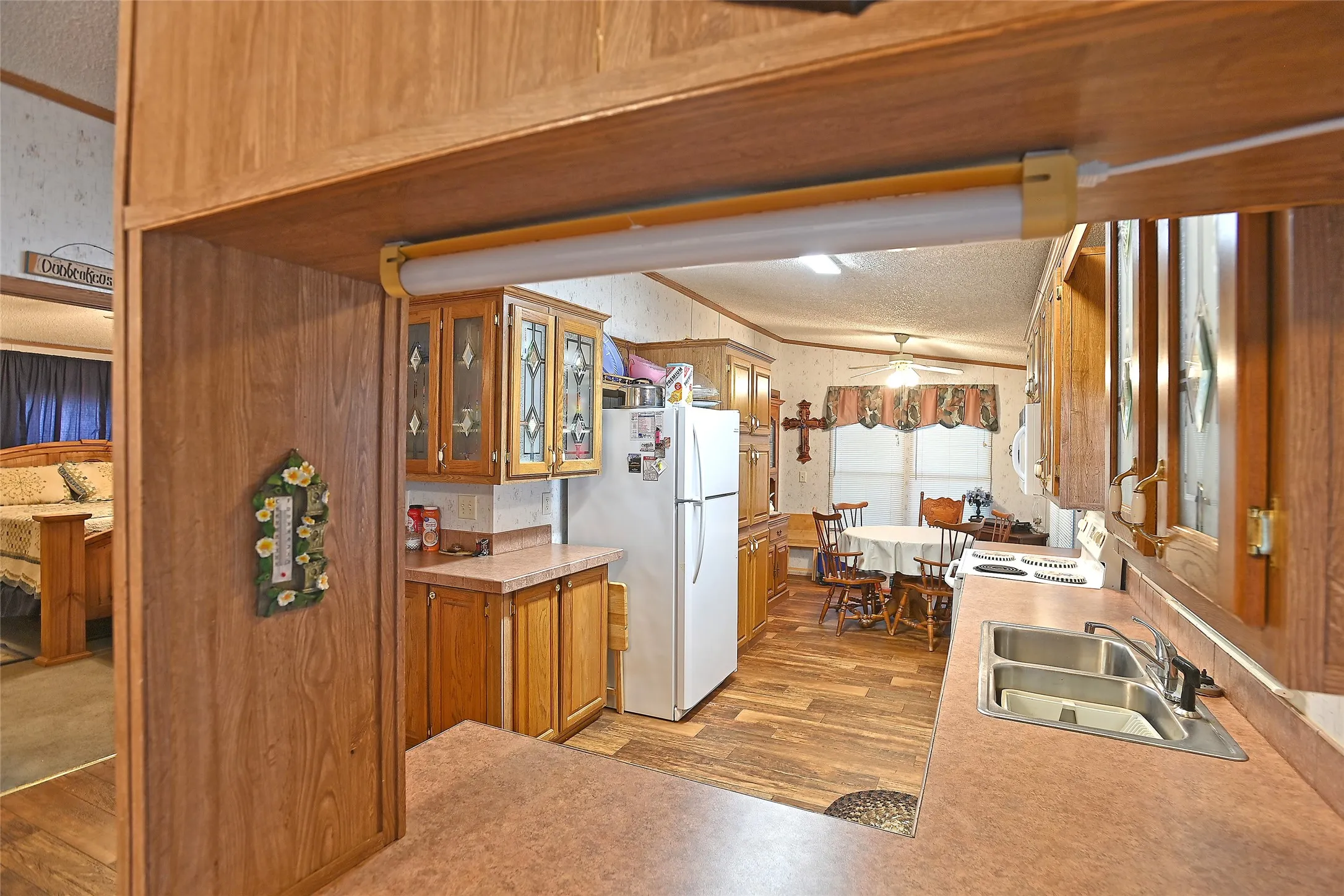 Mobile Home For Sale in Eastland County , 212 County Road 594, Eastland, Texas 76448, 4 Bedroom, 2 Bathroom, 2 Garage spaces, 1,492 Sqft, built in 2000, mls#21224734, Real Estate Agent in Eastland, Homes For Sale in Eastland county, Homes For Sale in Eastland, Realtor in Eastland Texas, Real Estate Brokerage Independent Realty Texas, Luminita Cordes Realtor