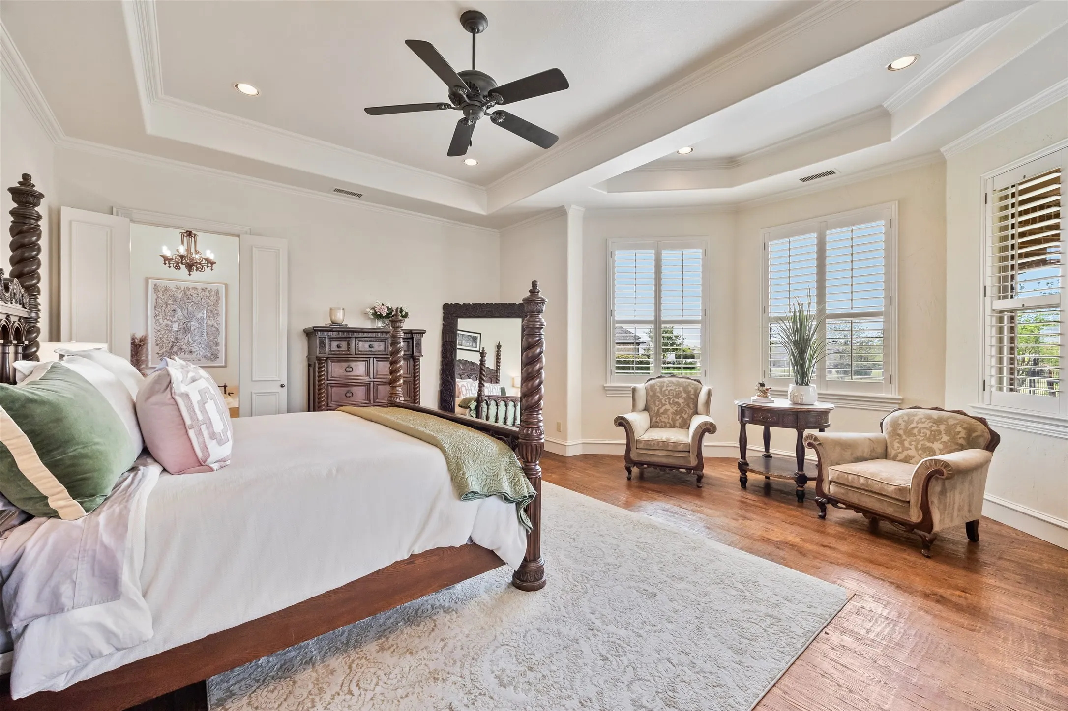Single Family Residence For Sale in Rockwall County , 125 Manor Drive, Heath, Texas 75032, 4 Bedroom, 5 Bathroom, 4 Garage spaces, 4,737 Sqft, built in 2006, Preowned, mls#21225096, Real Estate Agent in Heath, Homes For Sale in Rockwall county, Homes For Sale in Heath, Realtor in Heath Texas, Real Estate Brokerage Independent Realty Texas, Luminita Cordes Realtor