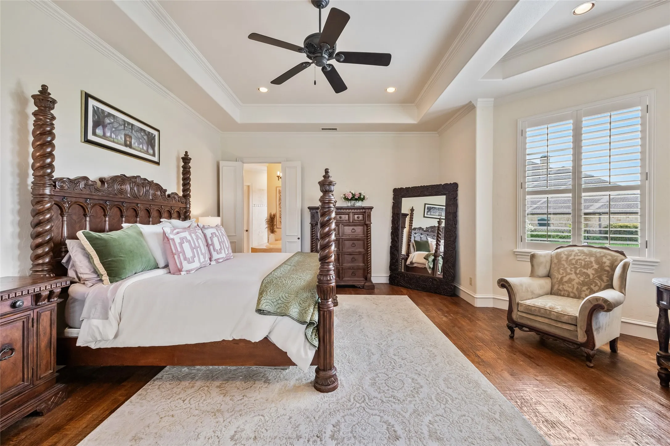 Single Family Residence For Sale in Rockwall County , 125 Manor Drive, Heath, Texas 75032, 4 Bedroom, 5 Bathroom, 4 Garage spaces, 4,737 Sqft, built in 2006, Preowned, mls#21225096, Real Estate Agent in Heath, Homes For Sale in Rockwall county, Homes For Sale in Heath, Realtor in Heath Texas, Real Estate Brokerage Independent Realty Texas, Luminita Cordes Realtor