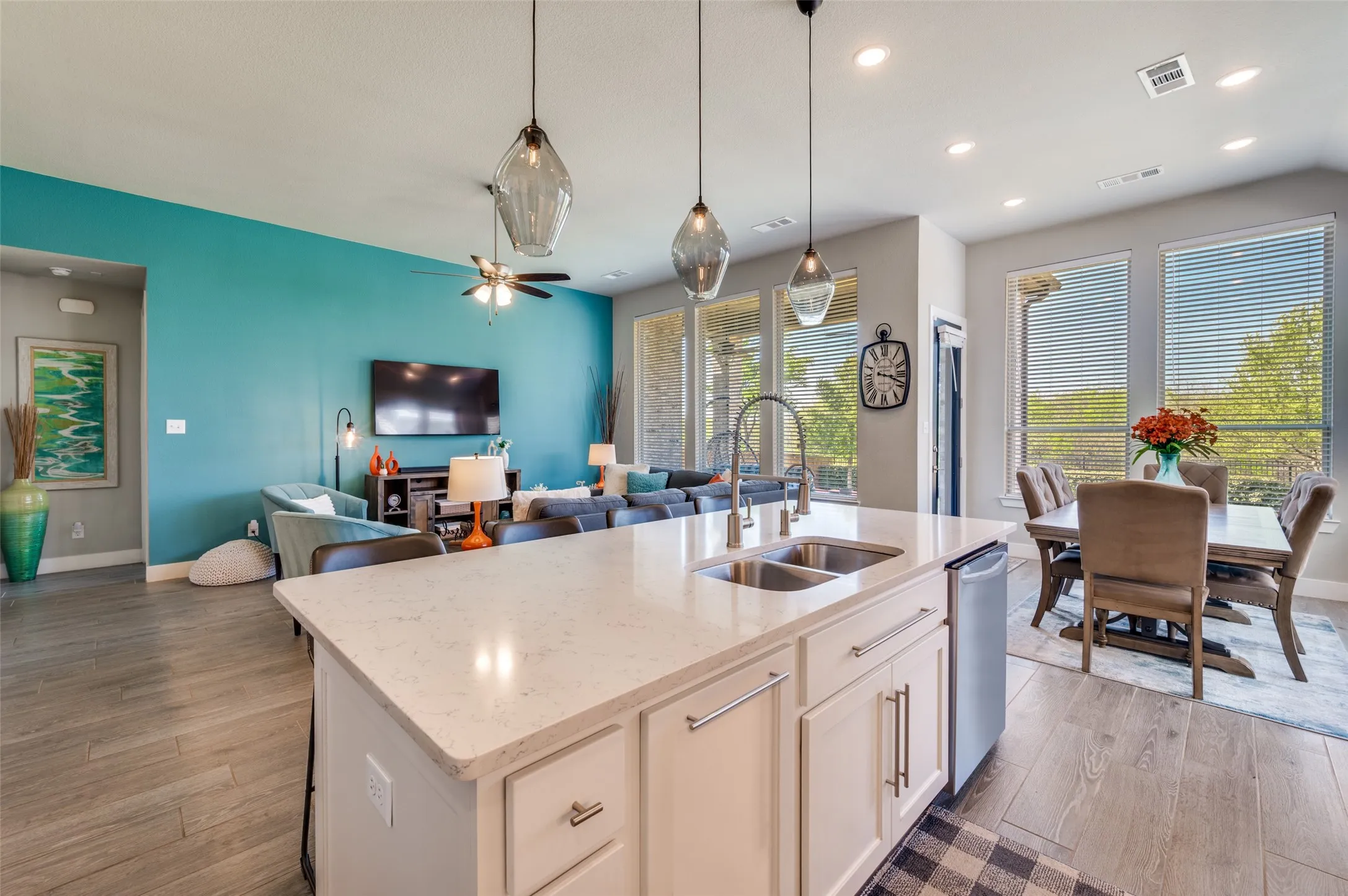 Single Family Residence For Sale in Denton County , 1601 Ranger Road, Aubrey, Texas 76227, 4 Bedroom, 3 Bathroom, 2 Garage spaces, 2,291 Sqft, built in 2019, Preowned, mls#21223705, Real Estate Agent in Aubrey, Homes For Sale in Denton county, Homes For Sale in Aubrey, Realtor in Aubrey Texas, Real Estate Brokerage Independent Realty Texas, Luminita Cordes Realtor