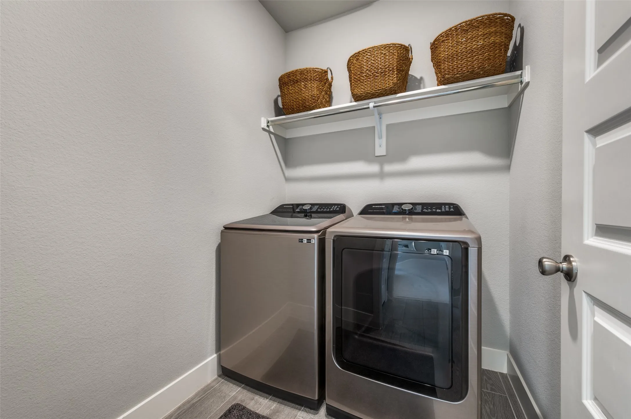 Single Family Residence For Sale in Denton County , 1601 Ranger Road, Aubrey, Texas 76227, 4 Bedroom, 3 Bathroom, 2 Garage spaces, 2,291 Sqft, built in 2019, Preowned, mls#21223705, Real Estate Agent in Aubrey, Homes For Sale in Denton county, Homes For Sale in Aubrey, Realtor in Aubrey Texas, Real Estate Brokerage Independent Realty Texas, Luminita Cordes Realtor