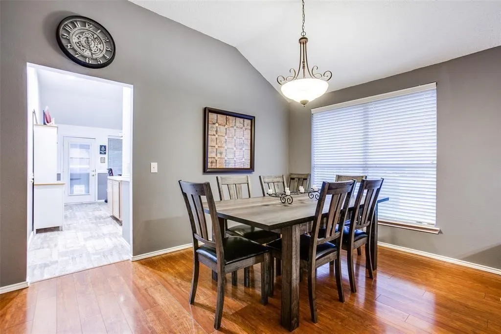 Single Family Residence For Rent in Collin County , 1309 Aspen Lane, Wylie, Texas 75098, 3 Bedrooms, 2 Bathrooms, 2 Garage spaces, 1,617 Sqft, built in 1998, Price $2,200, mls#21226116, Real Estate Agent in Wylie, Homes For Rent in Collin county, Homes For Rent in Wylie, Realtor in Wylie Texas, Real Estate Brokerage Independent Realty Texas, Luminita Cordes Realtor