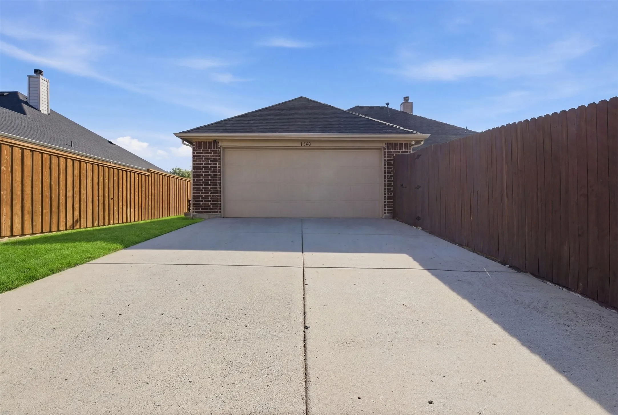 Single Family Residence For Sale in Rockwall County , 1540 Great Lakes Court, Rockwall, Texas 75087, 4 Bedroom, 3 Bathroom, 2 Garage spaces, 2,329 Sqft, built in 2014, Preowned, mls#21203103, Real Estate Agent in Rockwall, Homes For Sale in Rockwall county, Homes For Sale in Rockwall, Realtor in Rockwall Texas, Real Estate Brokerage Independent Realty Texas, Luminita Cordes Realtor