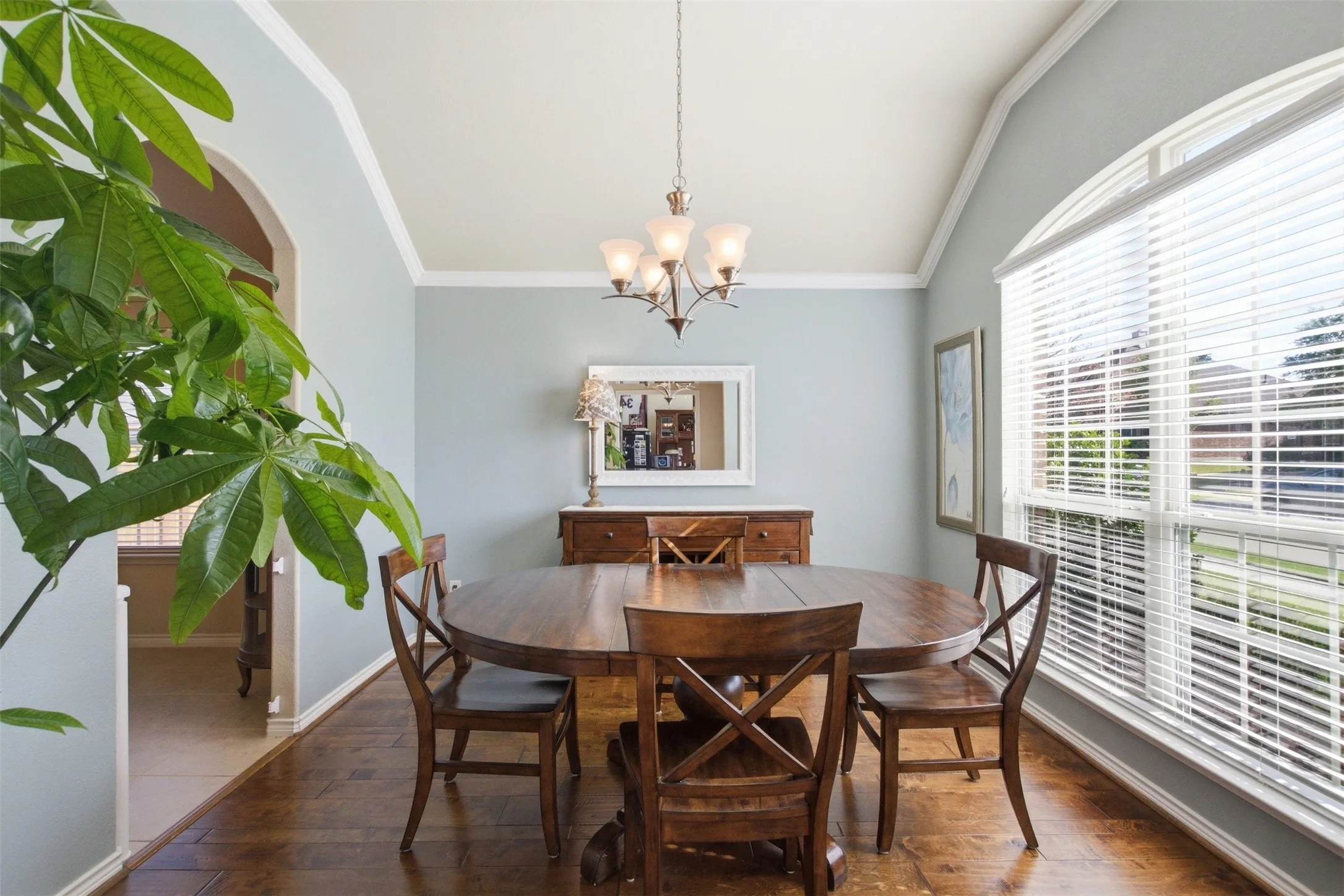 Single Family Residence For Sale in Rockwall County , 1540 Great Lakes Court, Rockwall, Texas 75087, 4 Bedroom, 3 Bathroom, 2 Garage spaces, 2,329 Sqft, built in 2014, Preowned, mls#21203103, Real Estate Agent in Rockwall, Homes For Sale in Rockwall county, Homes For Sale in Rockwall, Realtor in Rockwall Texas, Real Estate Brokerage Independent Realty Texas, Luminita Cordes Realtor