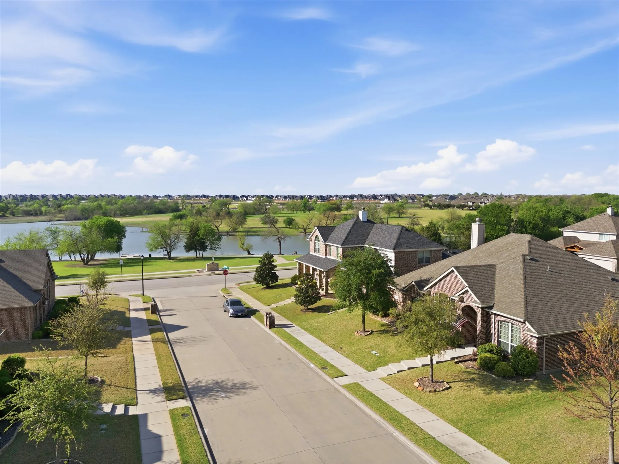Single Family Residence For Sale in Rockwall County , 1540 Great Lakes Court, Rockwall, Texas 75087, 4 Bedroom, 3 Bathroom, 2 Garage spaces, 2,329 Sqft, built in 2014, Preowned, mls#21203103, Real Estate Agent in Rockwall, Homes For Sale in Rockwall county, Homes For Sale in Rockwall, Realtor in Rockwall Texas, Real Estate Brokerage Independent Realty Texas, Luminita Cordes Realtor