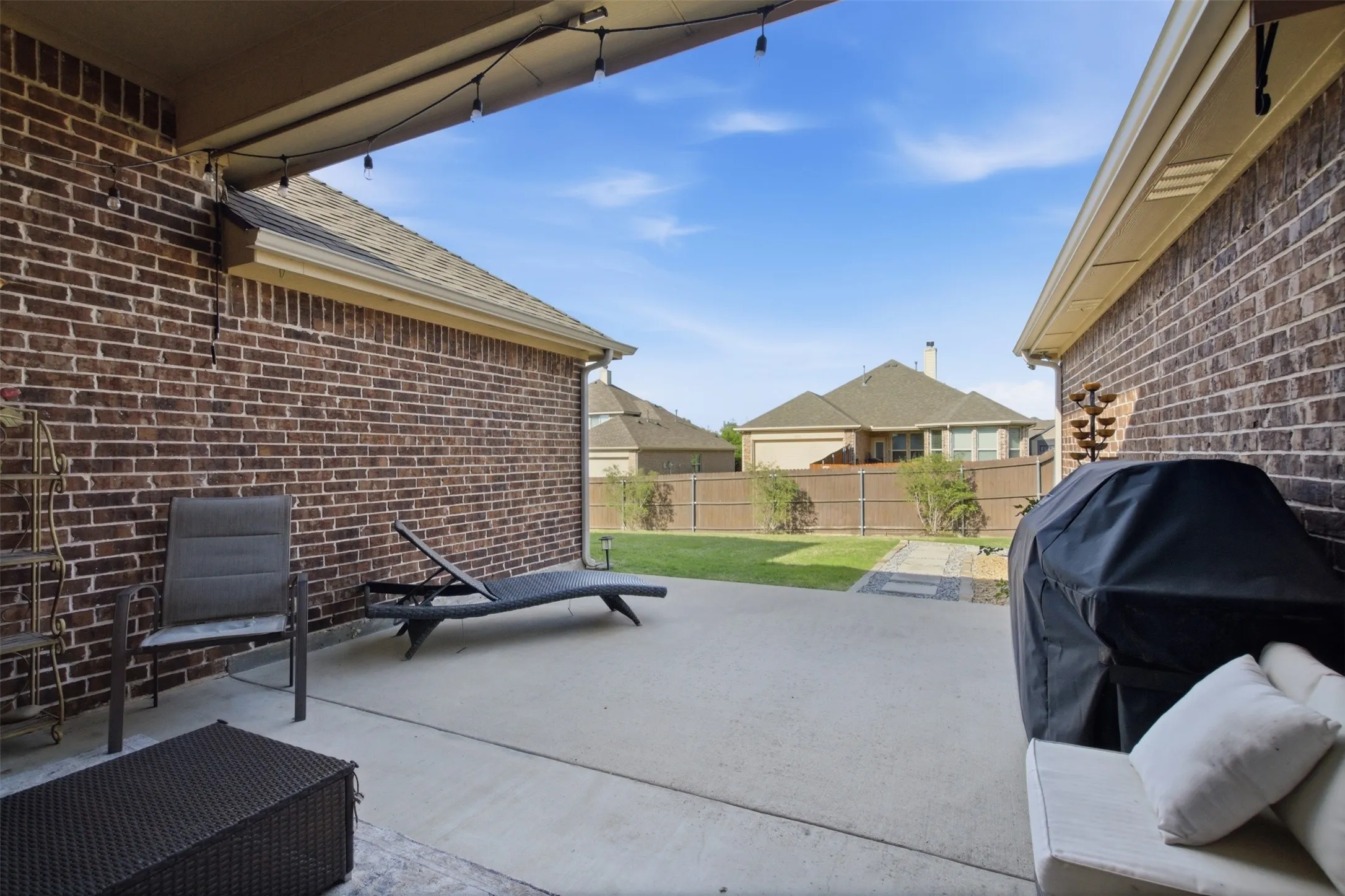 Single Family Residence For Sale in Rockwall County , 1540 Great Lakes Court, Rockwall, Texas 75087, 4 Bedroom, 3 Bathroom, 2 Garage spaces, 2,329 Sqft, built in 2014, Preowned, mls#21203103, Real Estate Agent in Rockwall, Homes For Sale in Rockwall county, Homes For Sale in Rockwall, Realtor in Rockwall Texas, Real Estate Brokerage Independent Realty Texas, Luminita Cordes Realtor