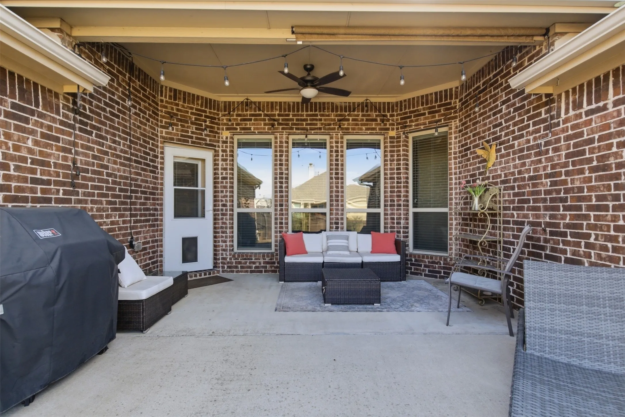 Single Family Residence For Sale in Rockwall County , 1540 Great Lakes Court, Rockwall, Texas 75087, 4 Bedroom, 3 Bathroom, 2 Garage spaces, 2,329 Sqft, built in 2014, Preowned, mls#21203103, Real Estate Agent in Rockwall, Homes For Sale in Rockwall county, Homes For Sale in Rockwall, Realtor in Rockwall Texas, Real Estate Brokerage Independent Realty Texas, Luminita Cordes Realtor