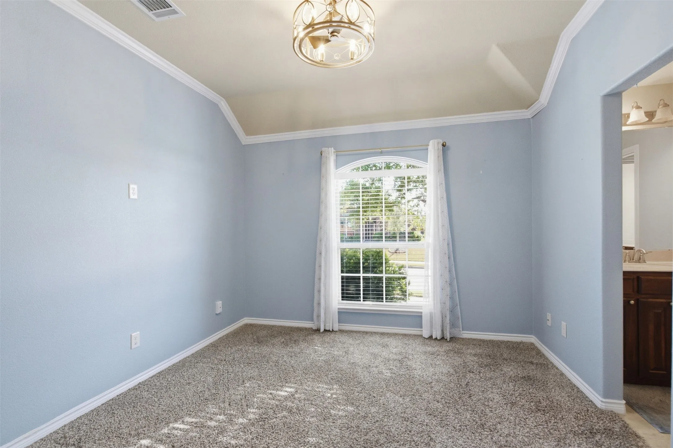 Single Family Residence For Sale in Rockwall County , 1540 Great Lakes Court, Rockwall, Texas 75087, 4 Bedroom, 3 Bathroom, 2 Garage spaces, 2,329 Sqft, built in 2014, Preowned, mls#21203103, Real Estate Agent in Rockwall, Homes For Sale in Rockwall county, Homes For Sale in Rockwall, Realtor in Rockwall Texas, Real Estate Brokerage Independent Realty Texas, Luminita Cordes Realtor